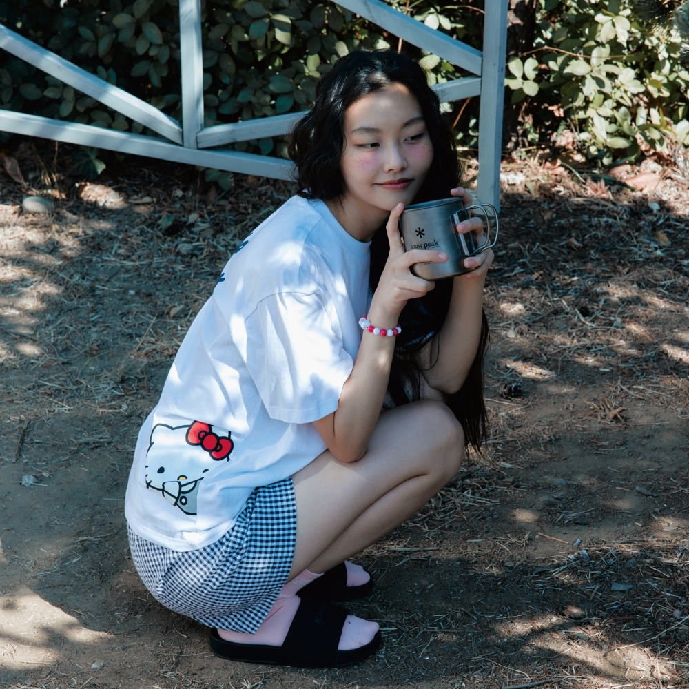 【代購】Snow Peak X Hello Kitty 女 Graphic 背圖案 短袖 S25MWFTS83