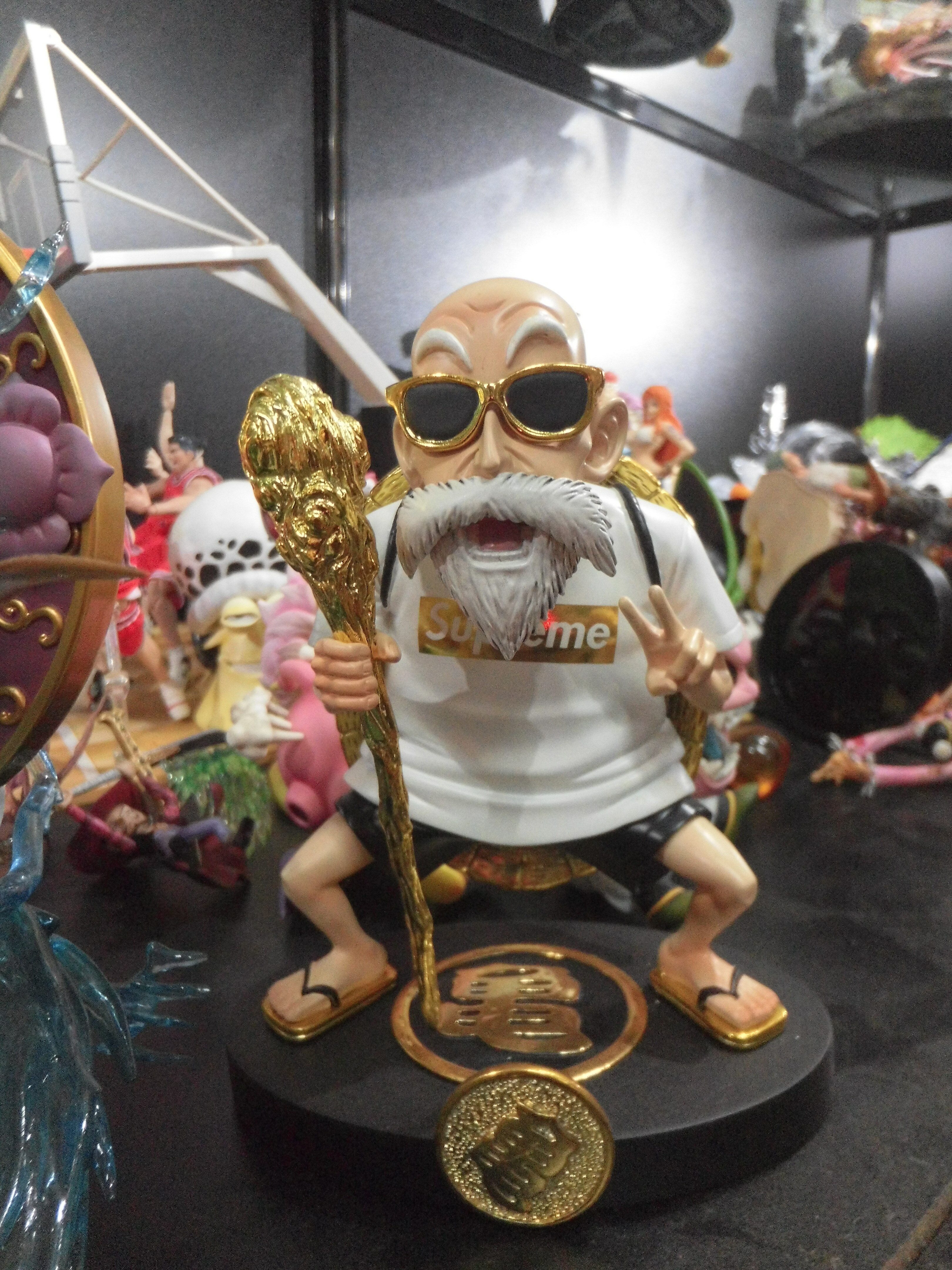 劈價清貨 145 冇盒展示品 每隻全款200