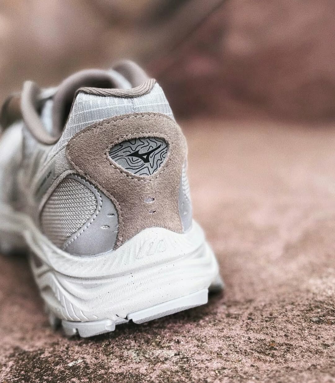 MIZUNO RACER ADV | Grey Silver