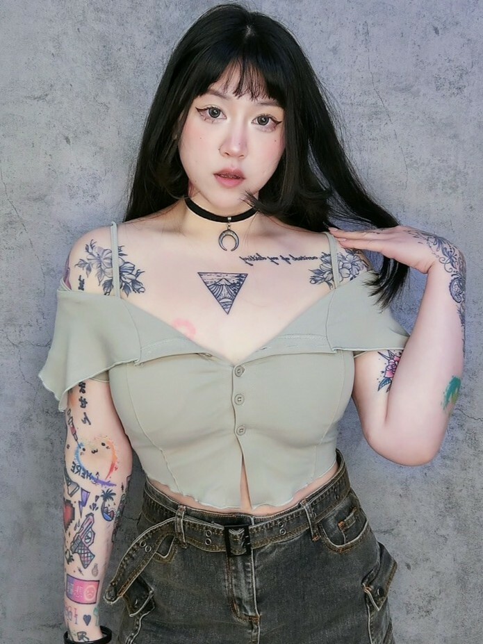 翻領一字領帶杯上衣