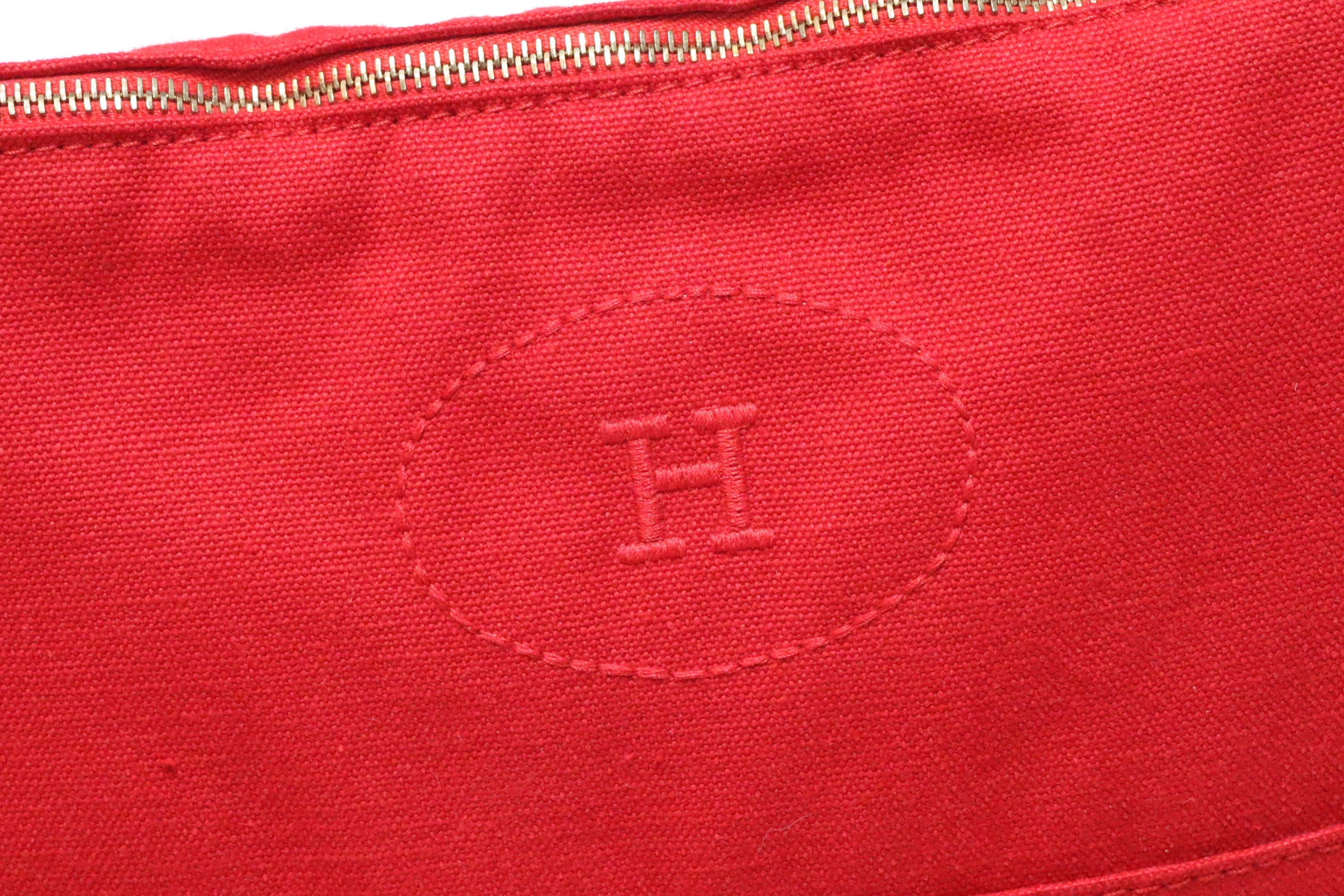 Hermes鮮紅色大Pouch♥️ 送斜孭鏈