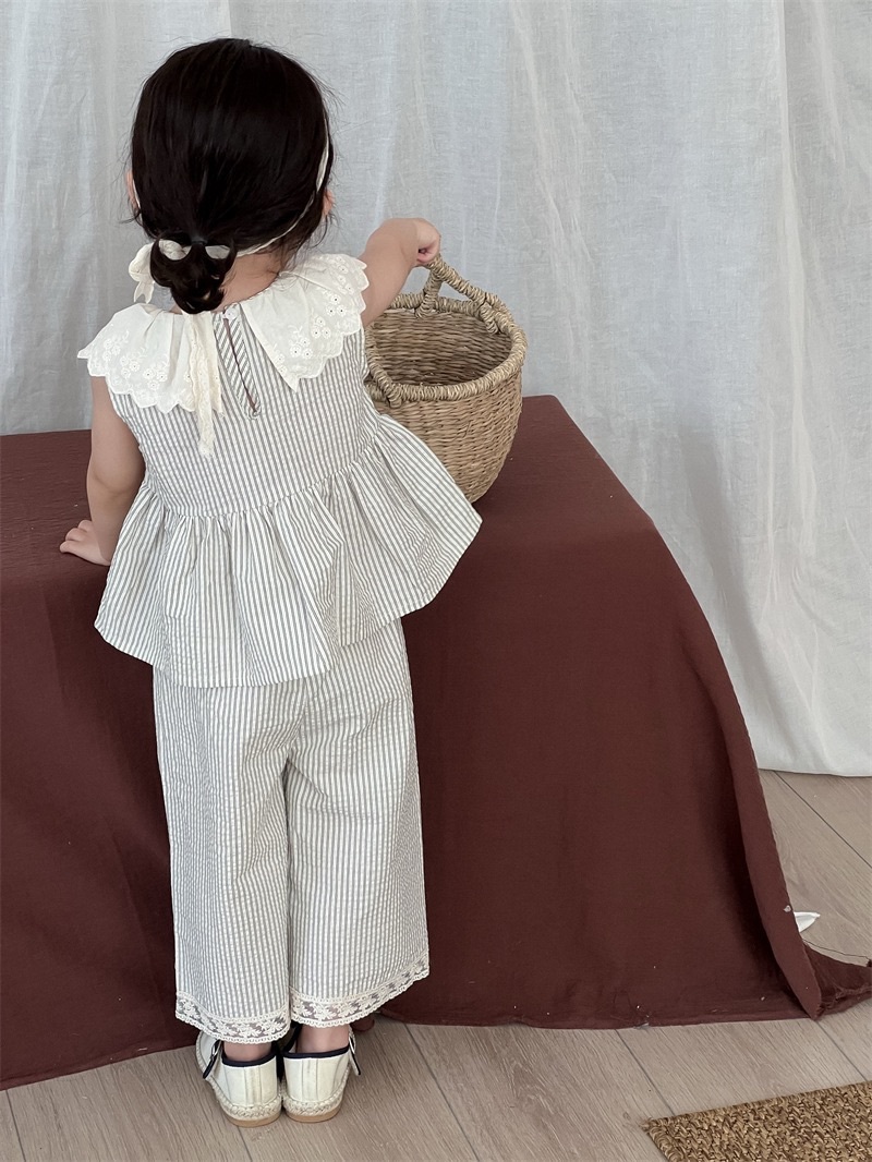 花邊領無袖條紋套裝