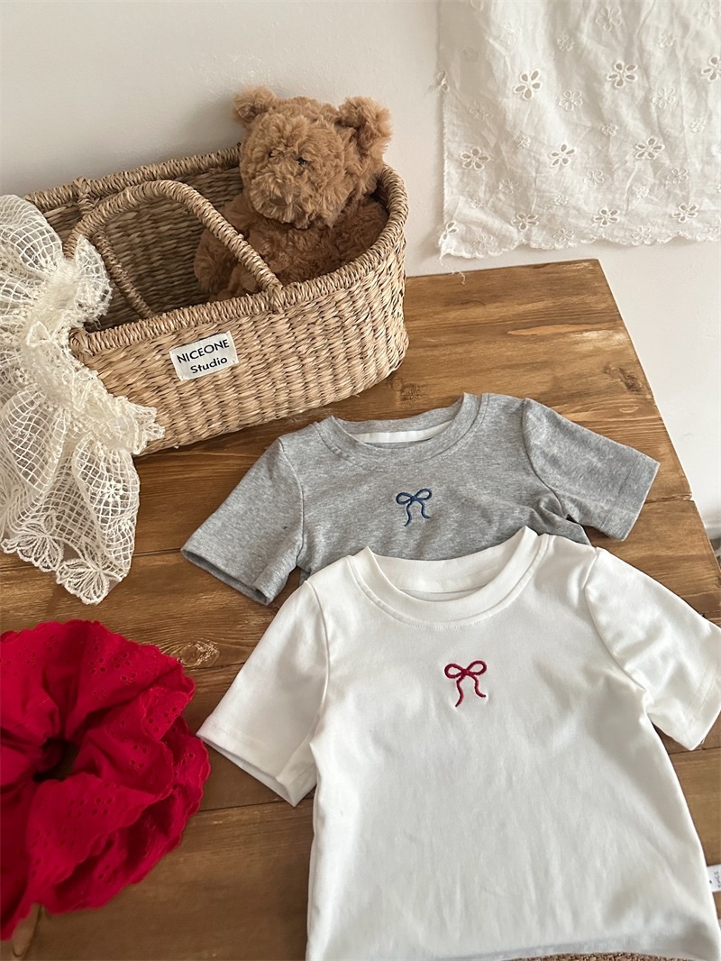 緞帶蝴蝶結修身上衣