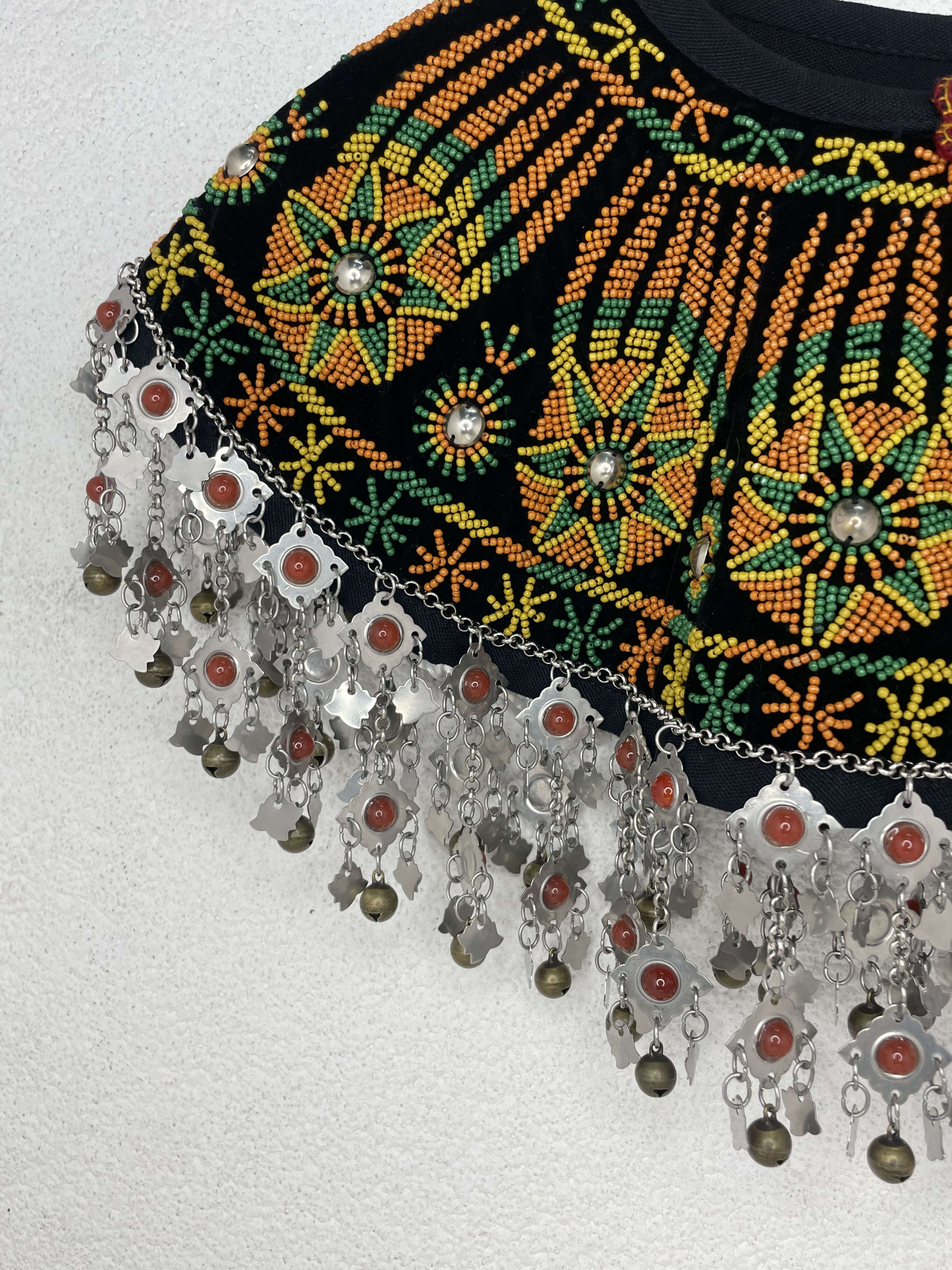 No.3珠繡人頭雲肩.肩寬約49cm