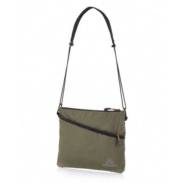 【Gregory】3L SACOCHE AL 輕量斜背包-[卡其綠、聚焦黑] / GG138247