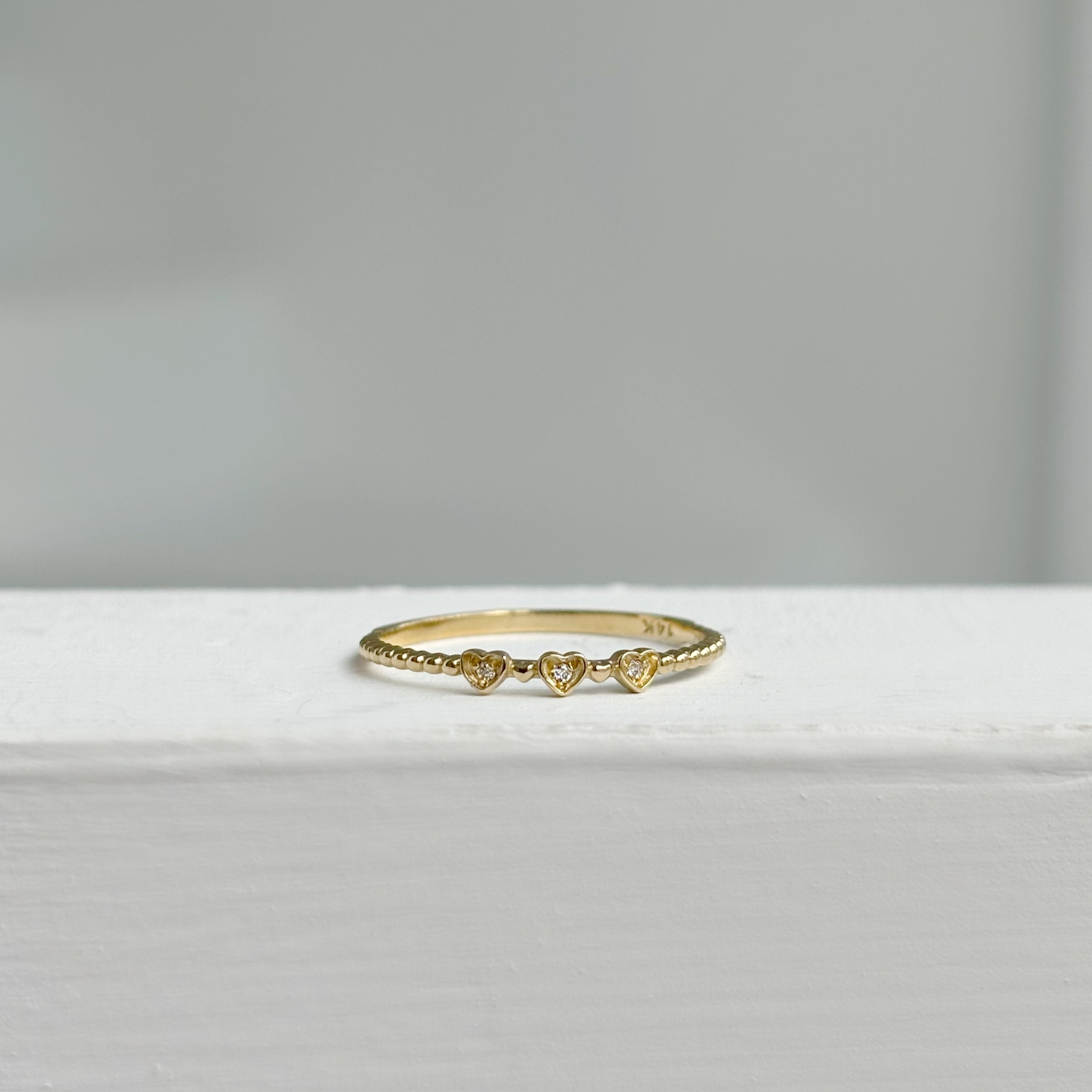 14K三顆小愛心真鑽點點戒指