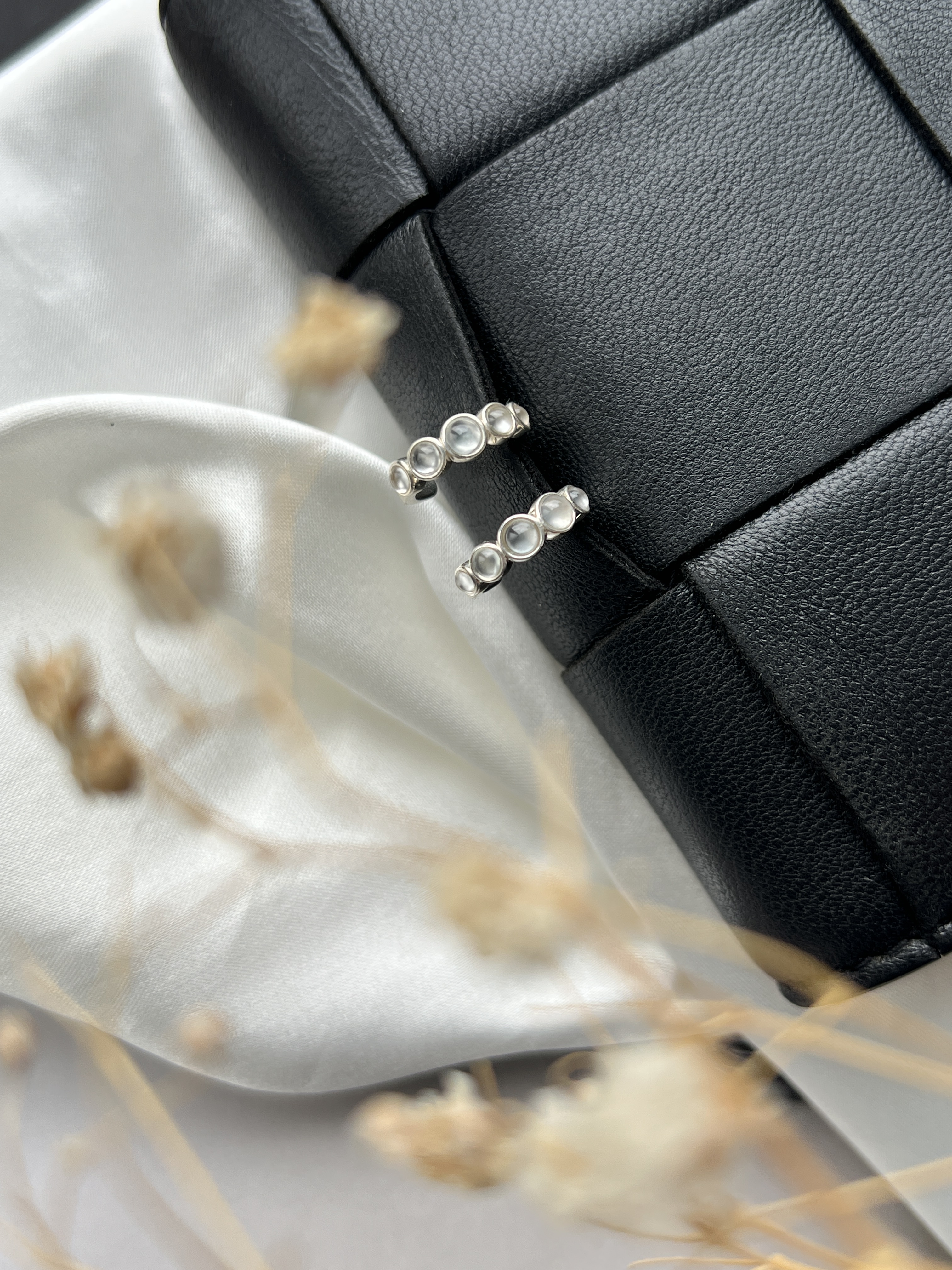 方圓設計系列-單排冰玻耳骨夾