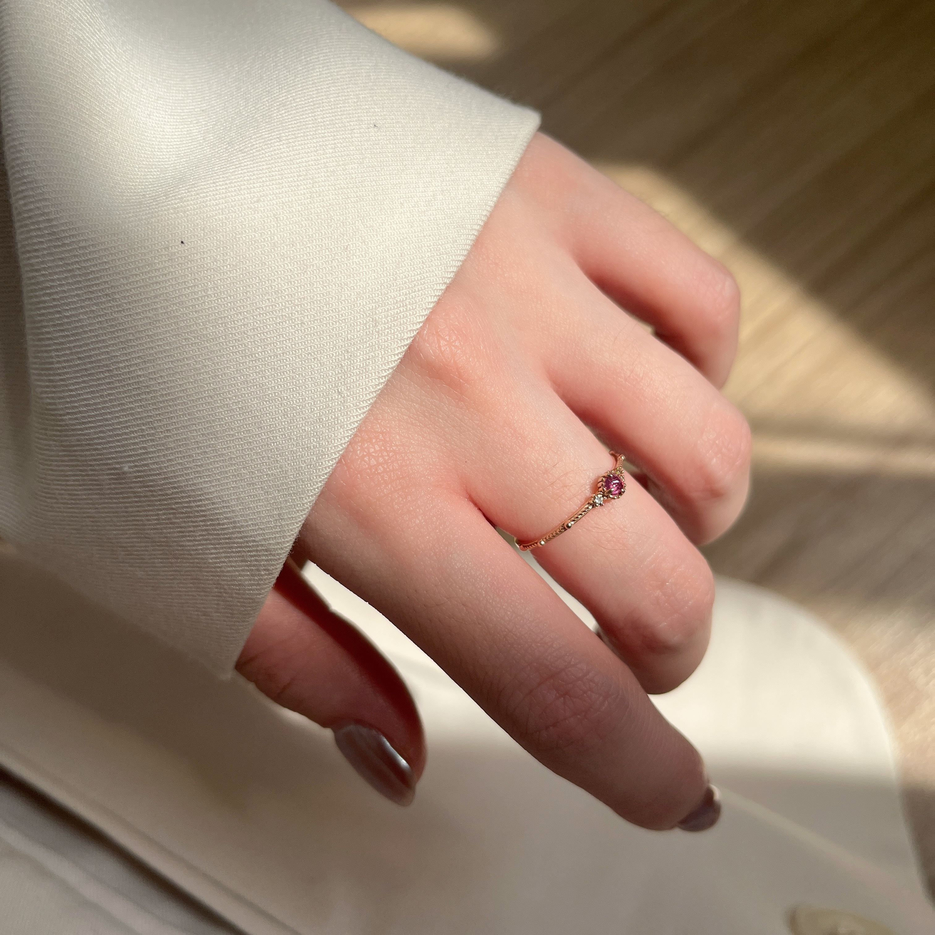 14K流星紅寶石真鑽滾邊戒指