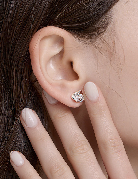 【925純銀】韓系纏繞結繩。銀針耳環