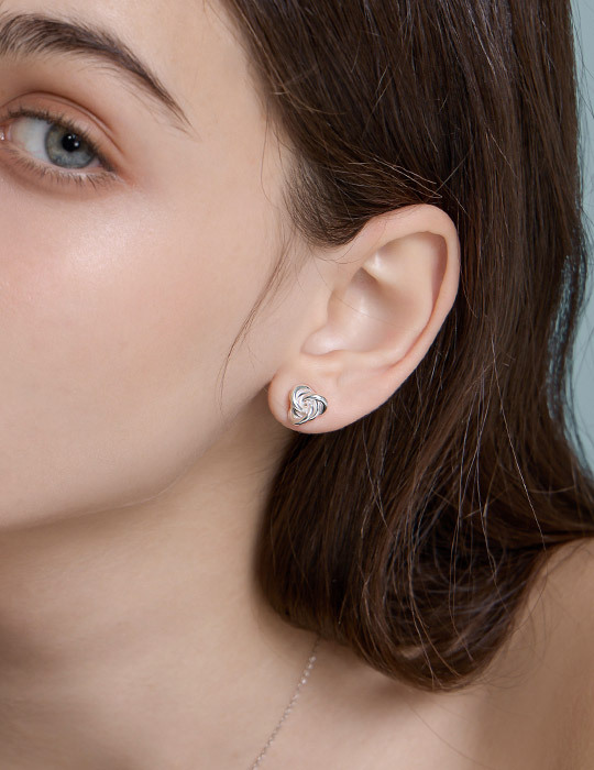 【925純銀】韓系纏繞結繩。銀針耳環