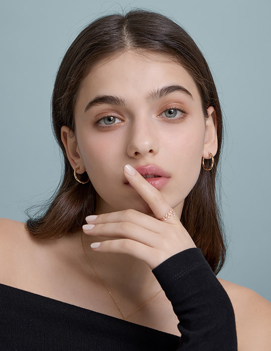 中號俐落百搭圈圈。針式耳環(金)