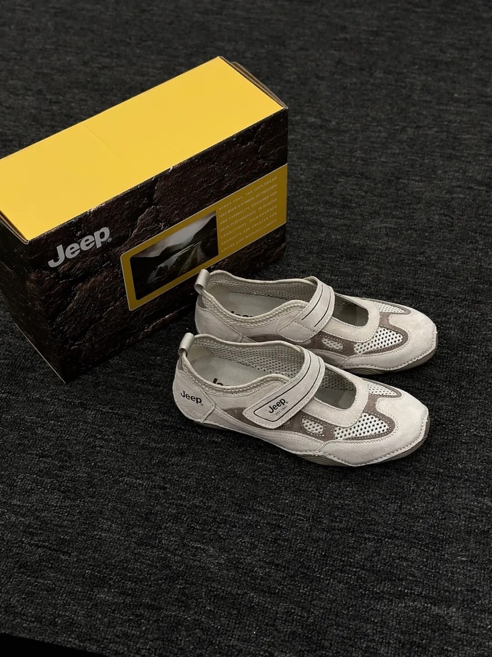 JEEP 吉普 魔鬼氈 瑪莉珍鞋 芭蕾舞鞋 涼鞋 米灰 灰咖 女鞋 / 預購