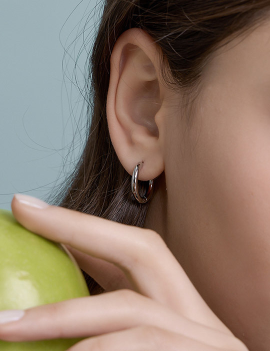 小號俐落百搭圈圈。針式耳環(銀)