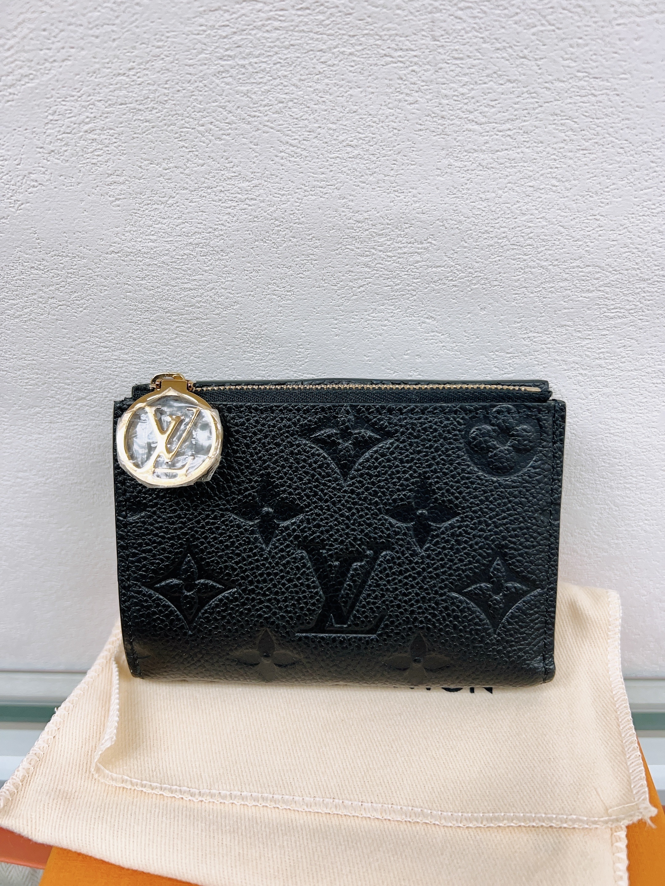 Lv lisa wallet black