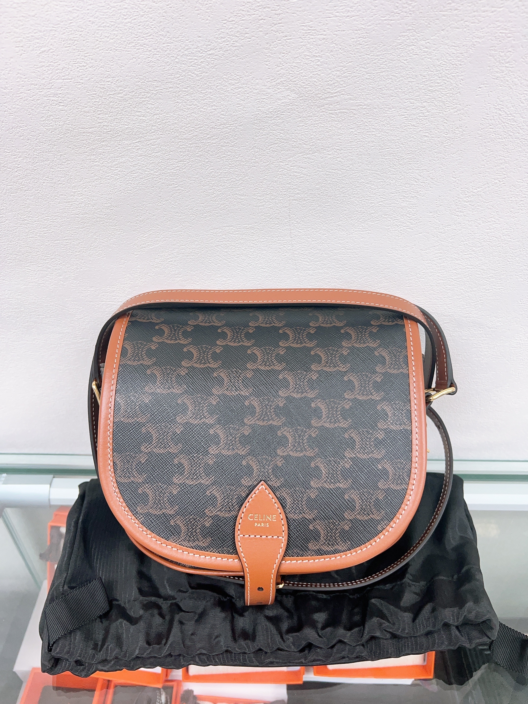 *Unused* Celine folco bag medium (browm monogram)