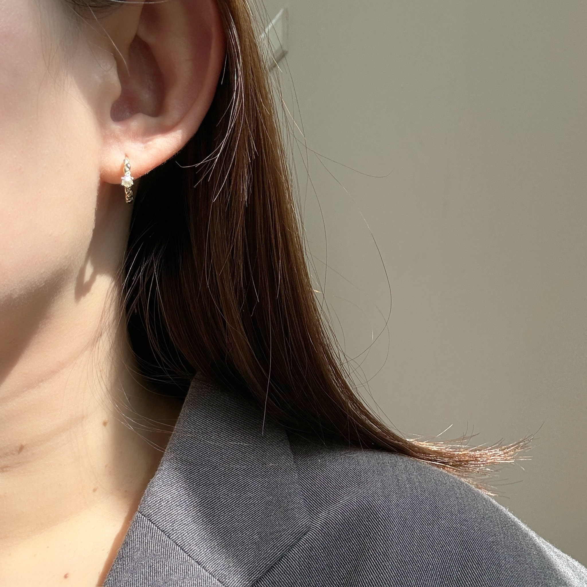 14K Coco灰鑽耳圈