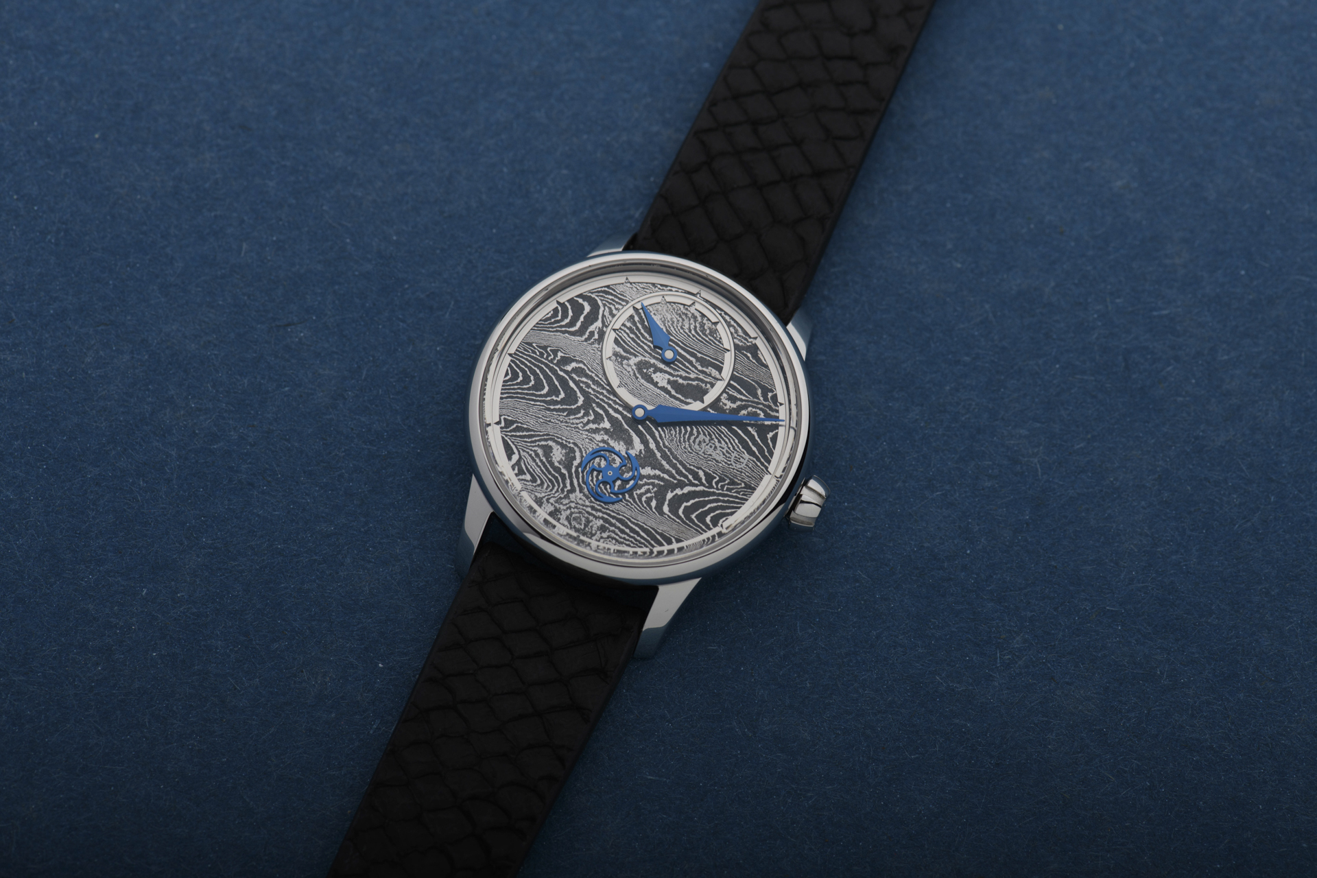 Noirmont X Collection 聯名款系列｜Le Louis Erard Régulateur x GoS 大馬士革鋼聯名款腕錶_85248AA03.BSA02