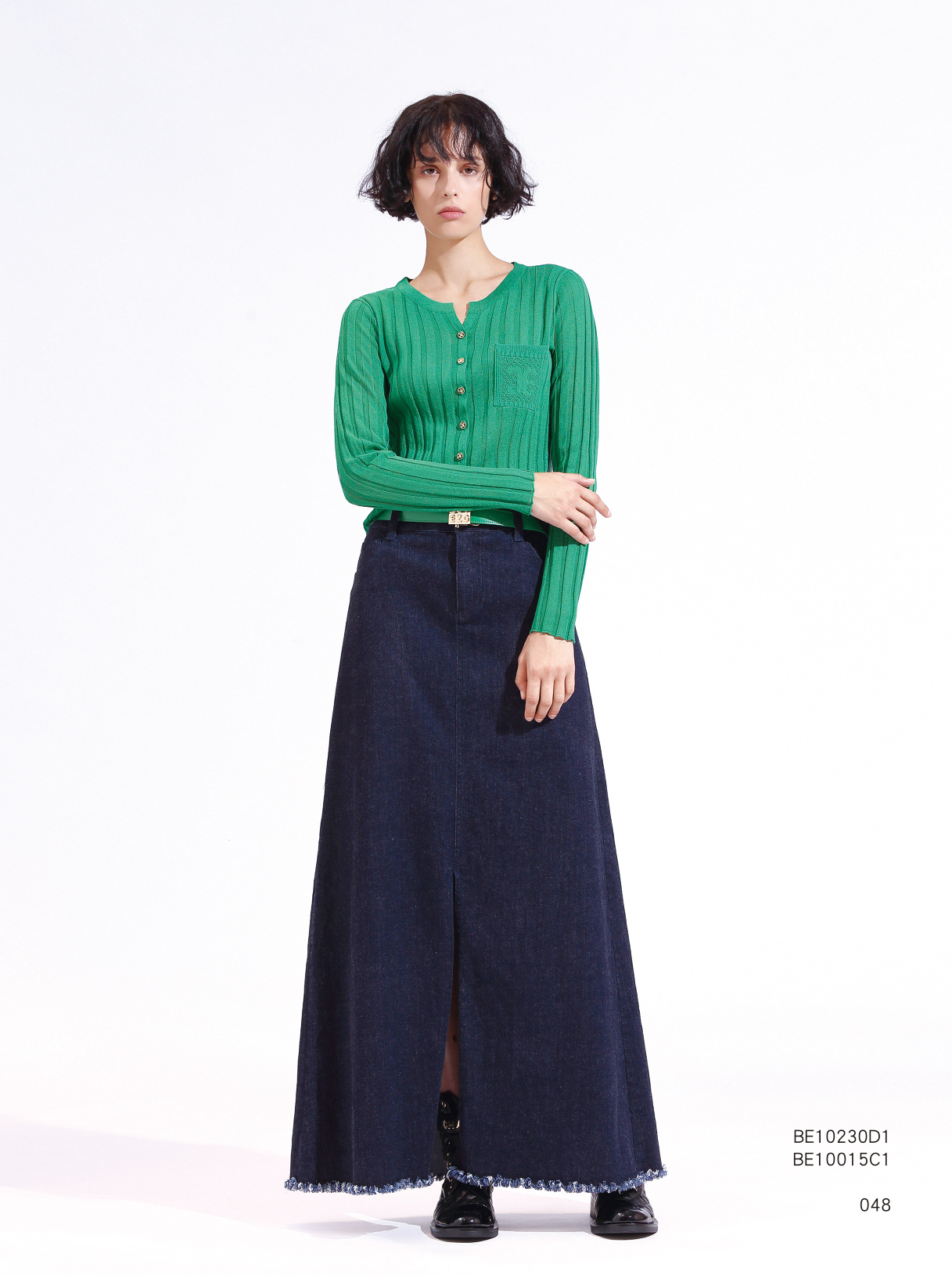 BE10230D1 小圓領嵌條毛衣卡迪跟 (2色)