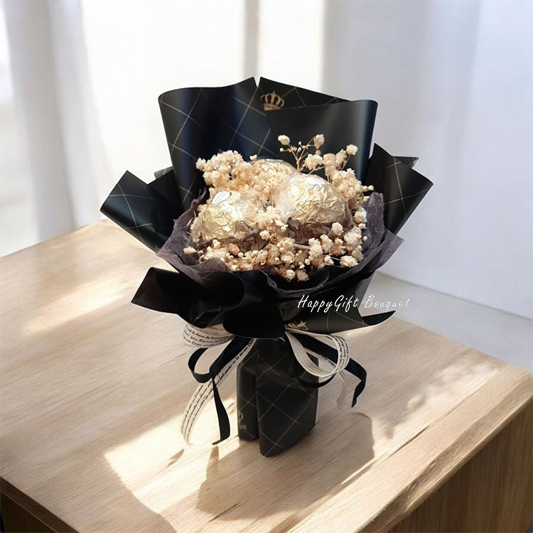 我愛你三朵金莎滿天星小花束,黑包裝金莎花束