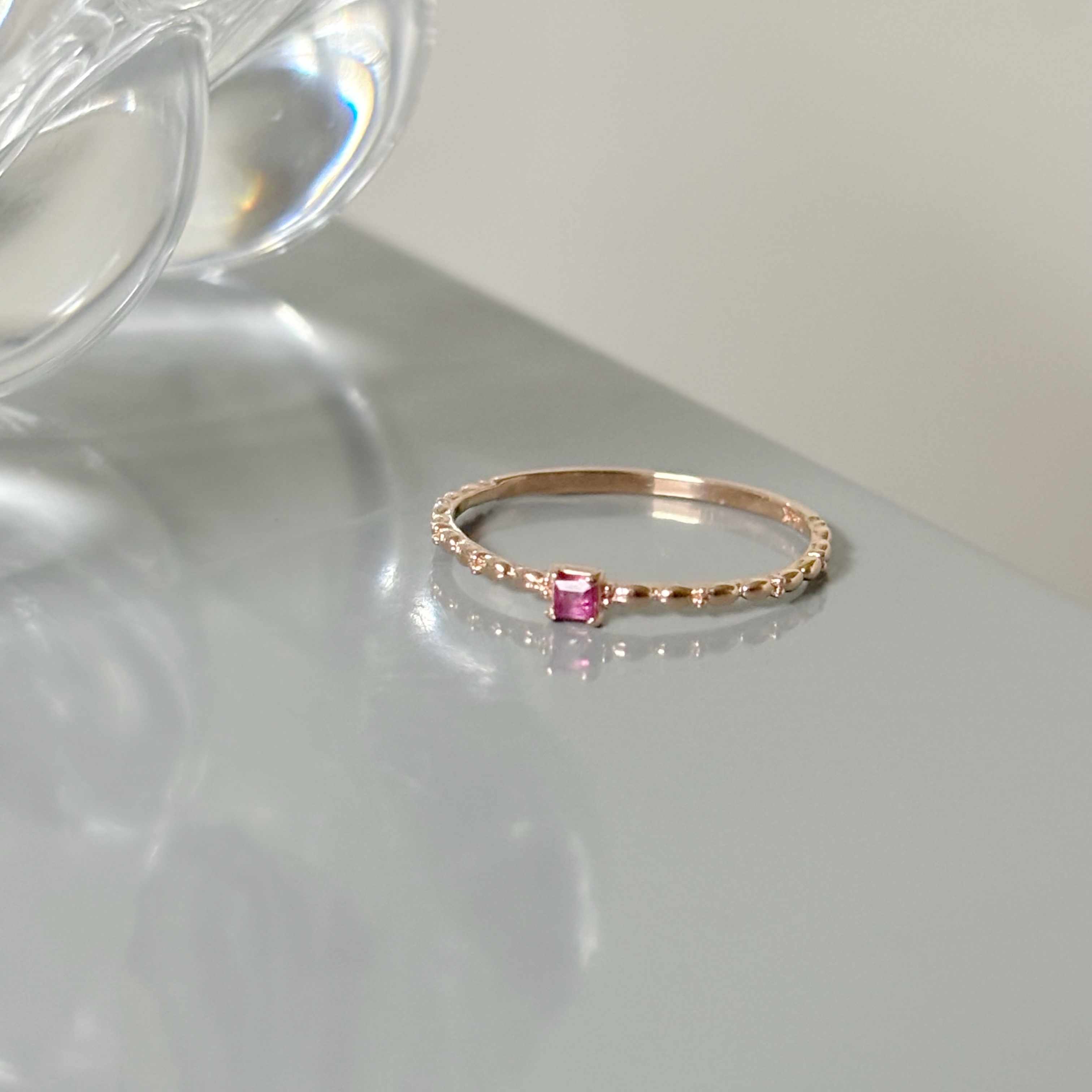 14K簡約小方塊紅寶石戒指