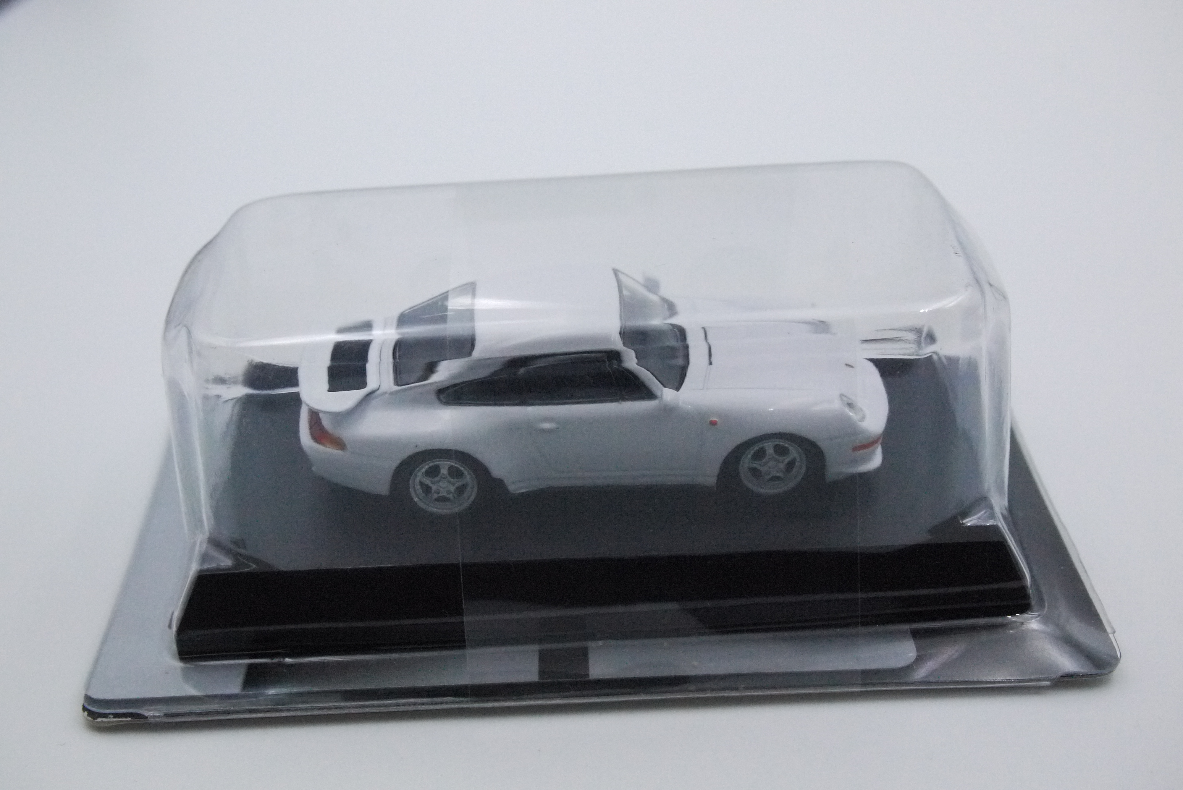 KYOSHO PORSCHE 911 RS (993) WHITE