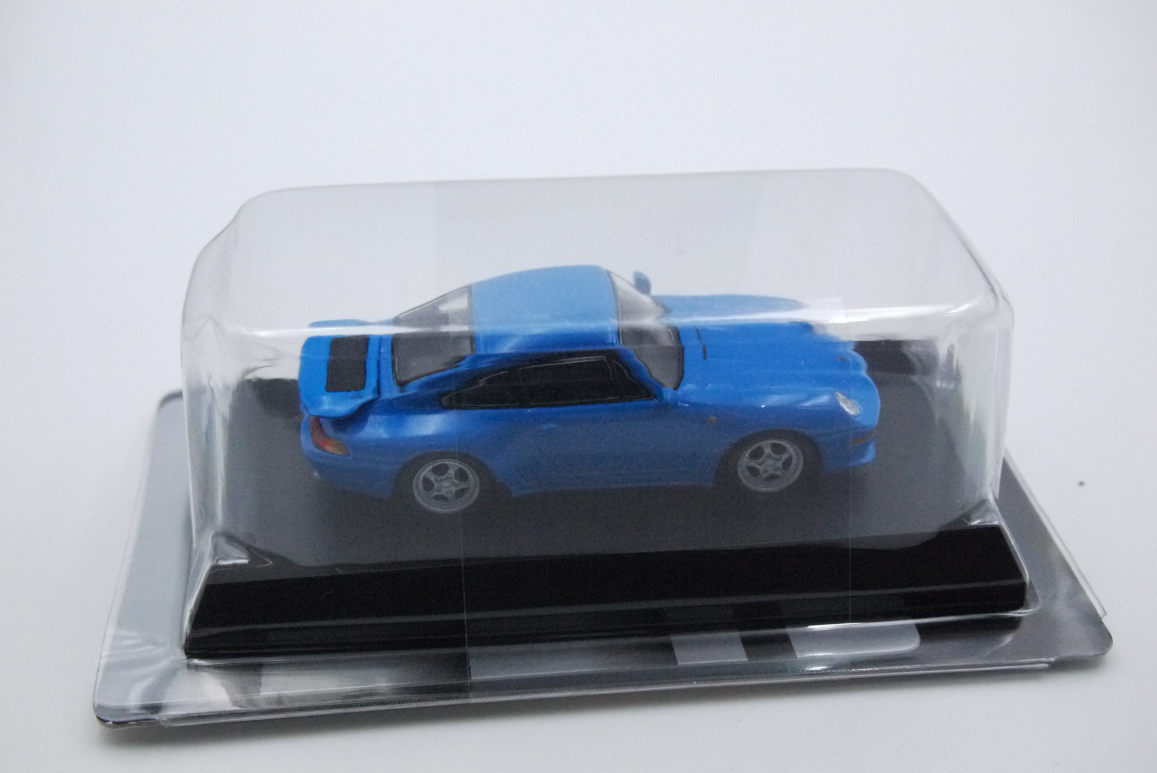 KYOSHO PORSCHE 911 RS (993) BLUE