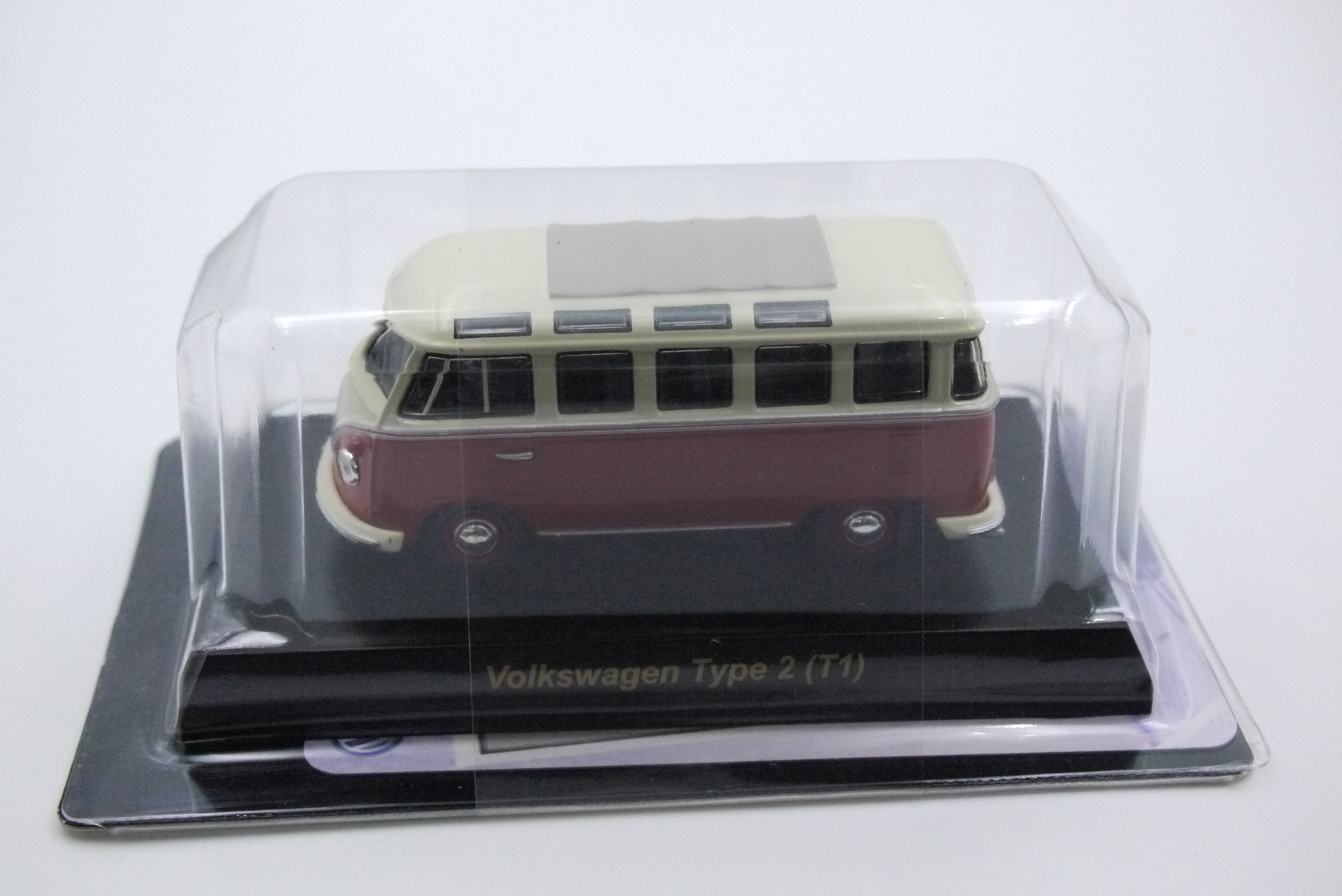 KYOSHO VOLKSWAGEN TYPE 2 (T1) RED