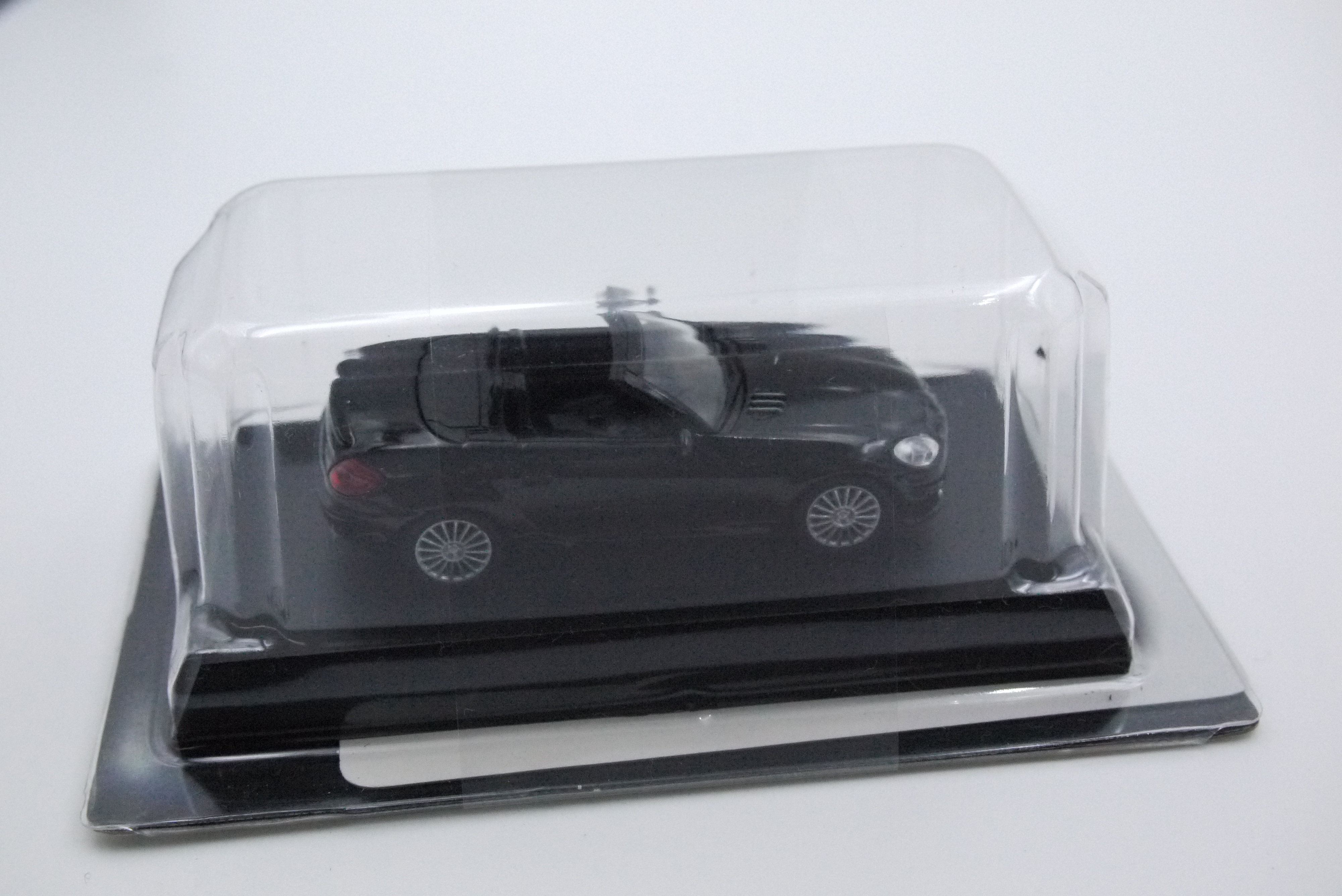 KYOSHO MERCEDES-BENZ SLK 55 AMG BLACK