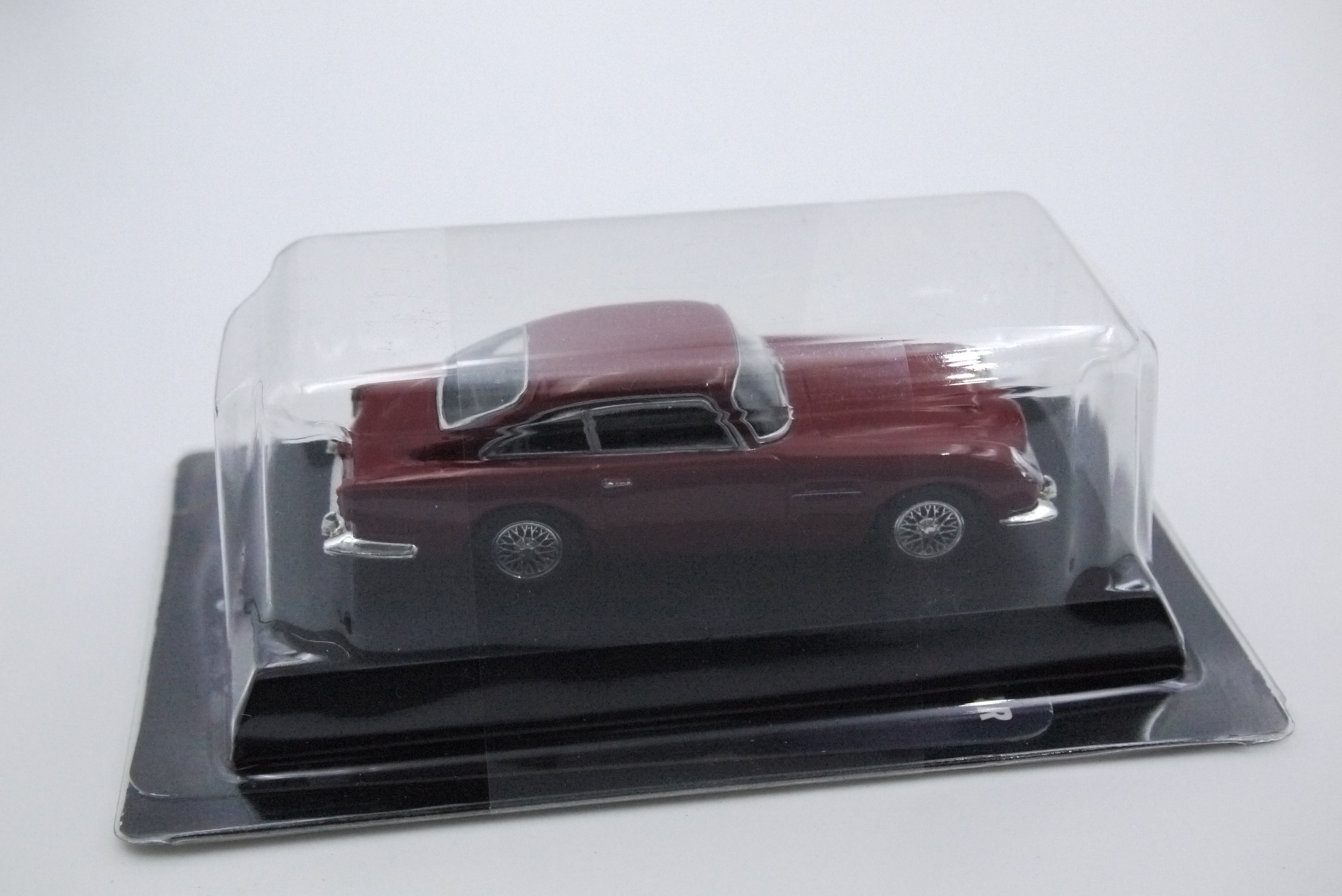 KYOSHO ASTON MARTIN DB5 RED
