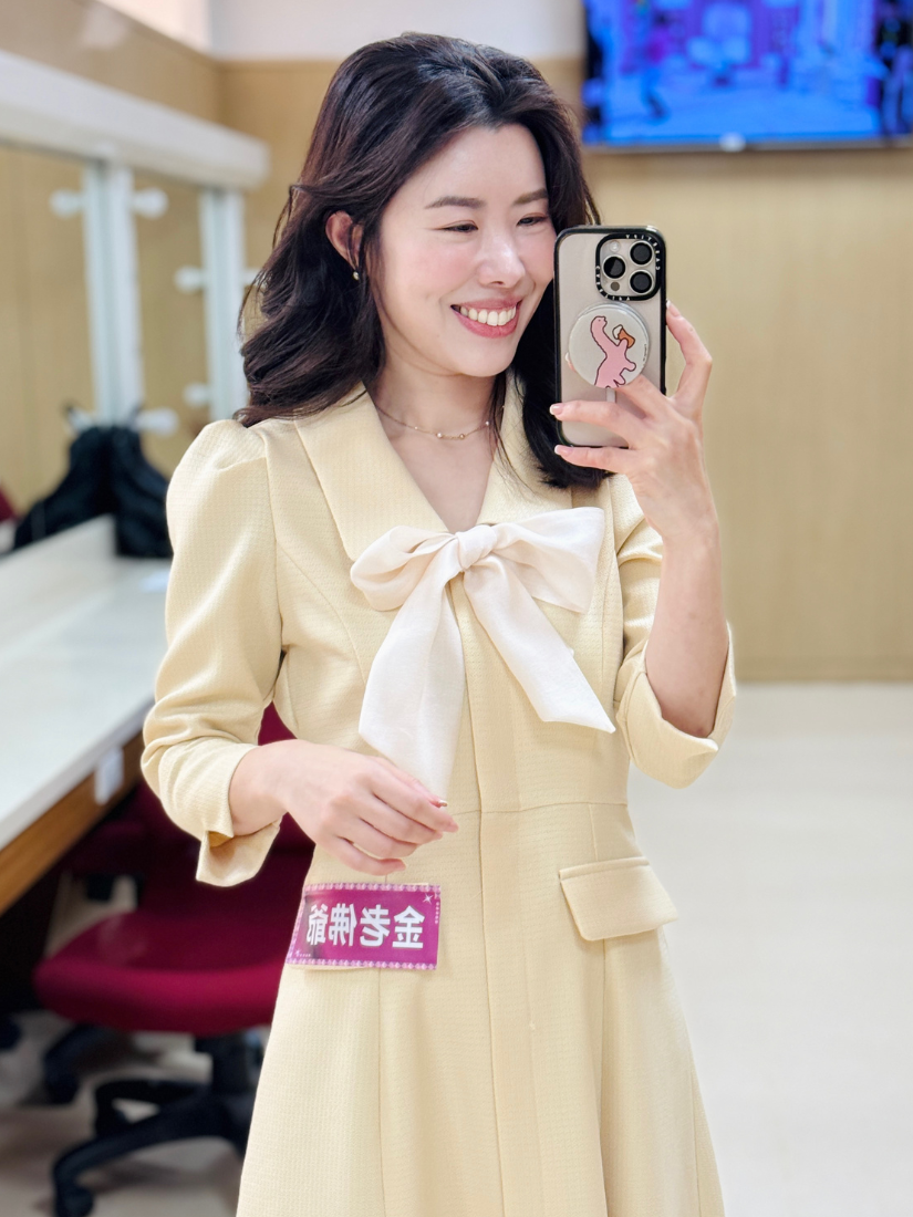 [現貨] Delphine 傘擺蝴蝶結綁帶洋裝 [ 黃色 / S]