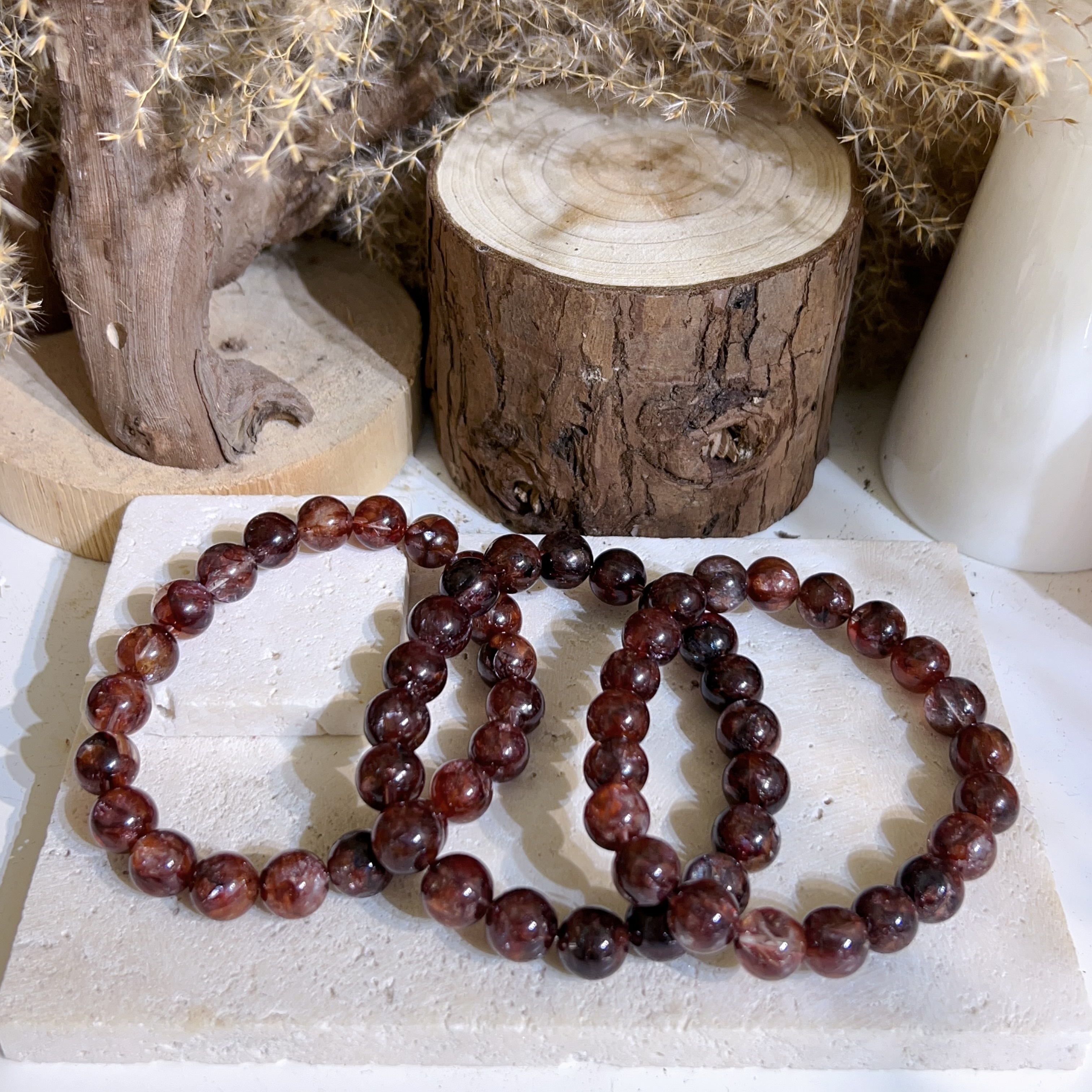 深紅牛血紅膠花手串 10mm