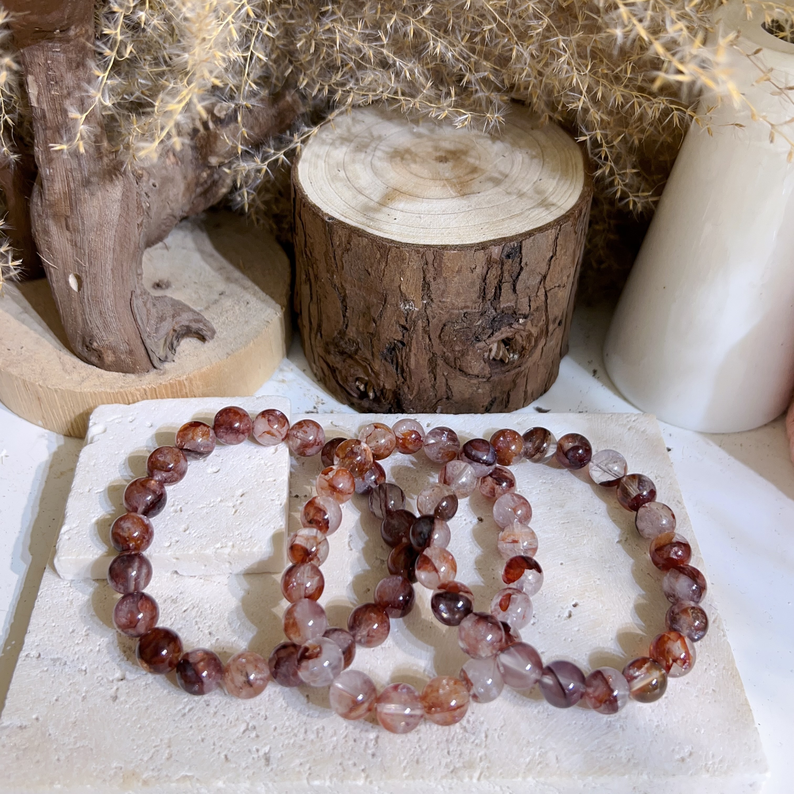 💛$120@2  牛血紅膠花手串 9mm