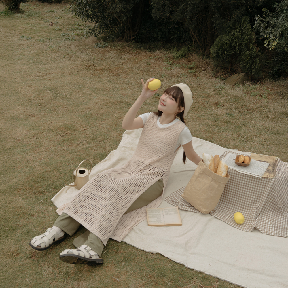 Knitted side slit long cardigan vest, two colors available【01098981】in stock+pre-order