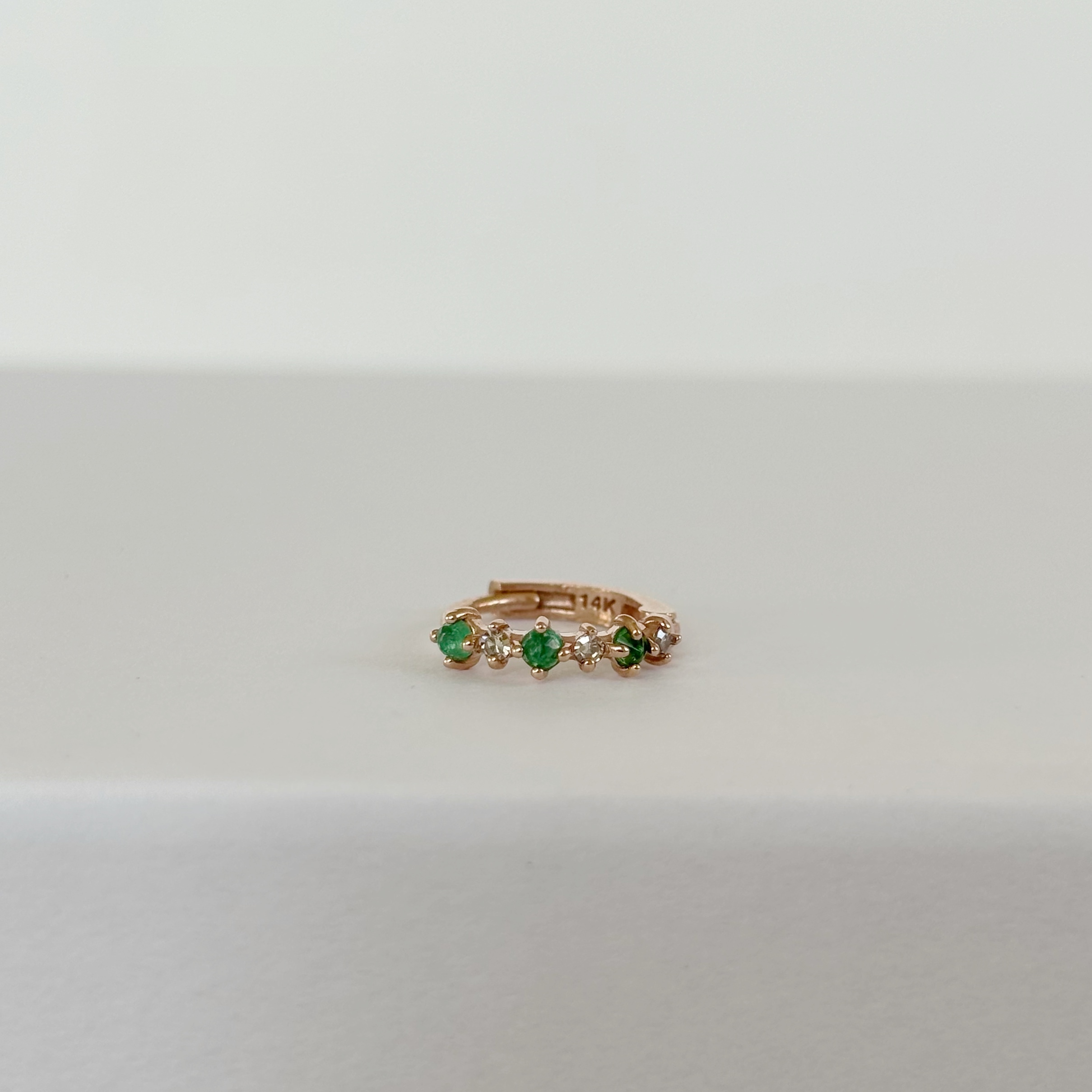 14K半圈祖母綠真鑽耳圈