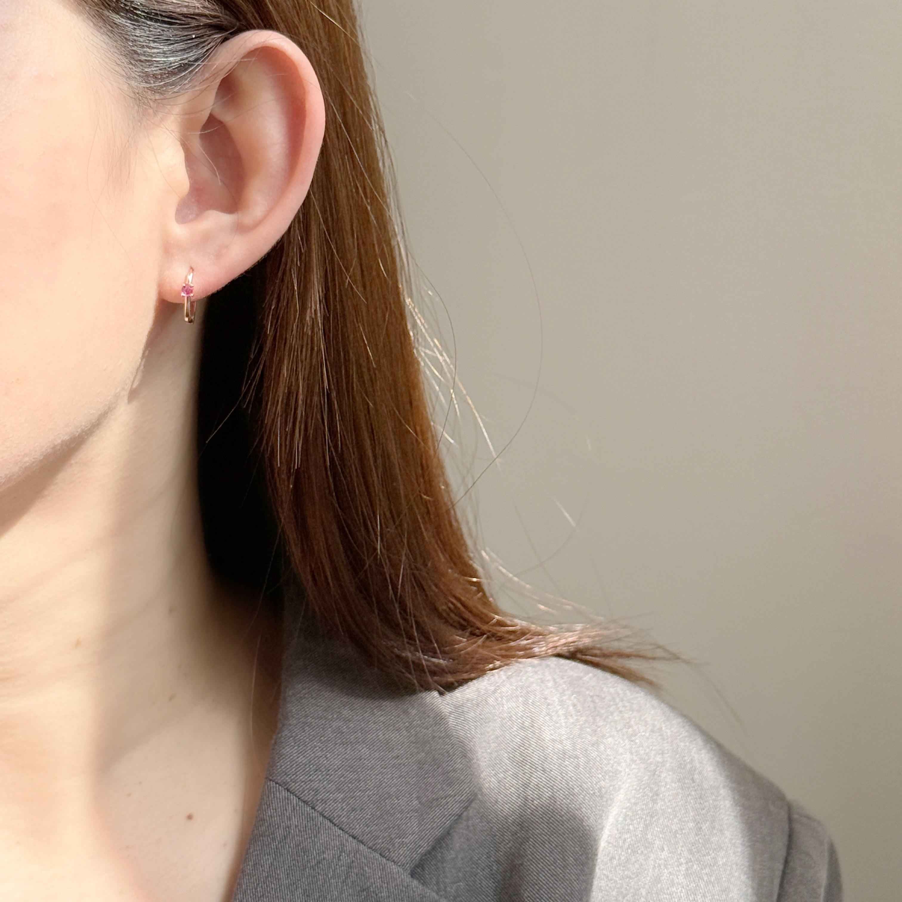 14K簡約四爪紅寶石D形耳圈