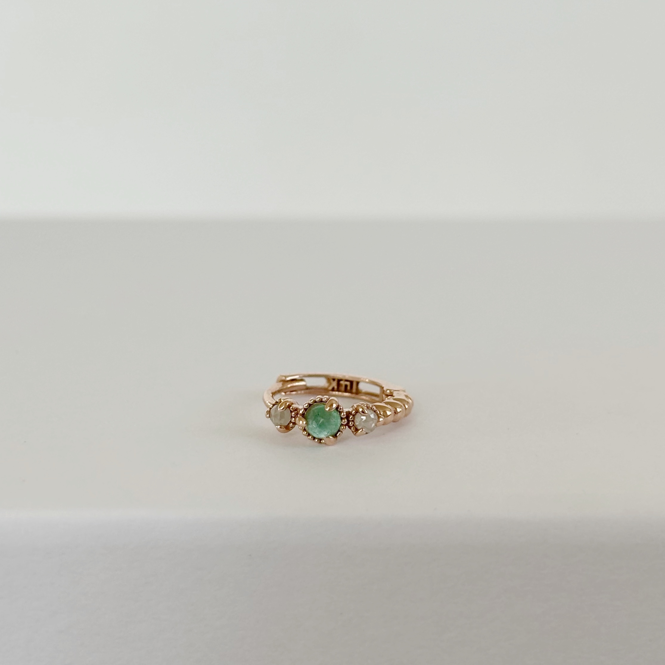 14K三爪蛋糕塔祖母綠灰鑽原礦耳圈