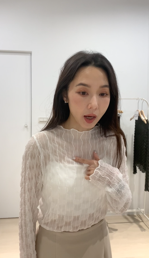 (現貨)透肌感水波紋打底上衣 _081182