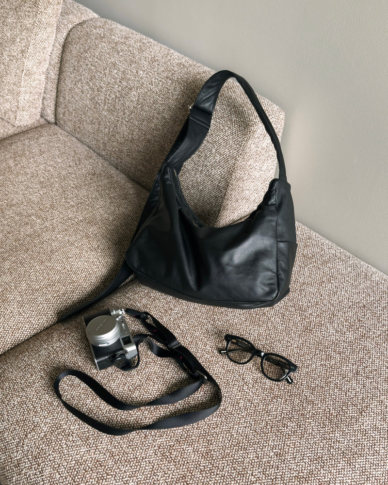 2025AW CLESSTE LEATHER HOLIDAY BAG 皮革 牛皮 側背包 現貨 CLS-BG-2414