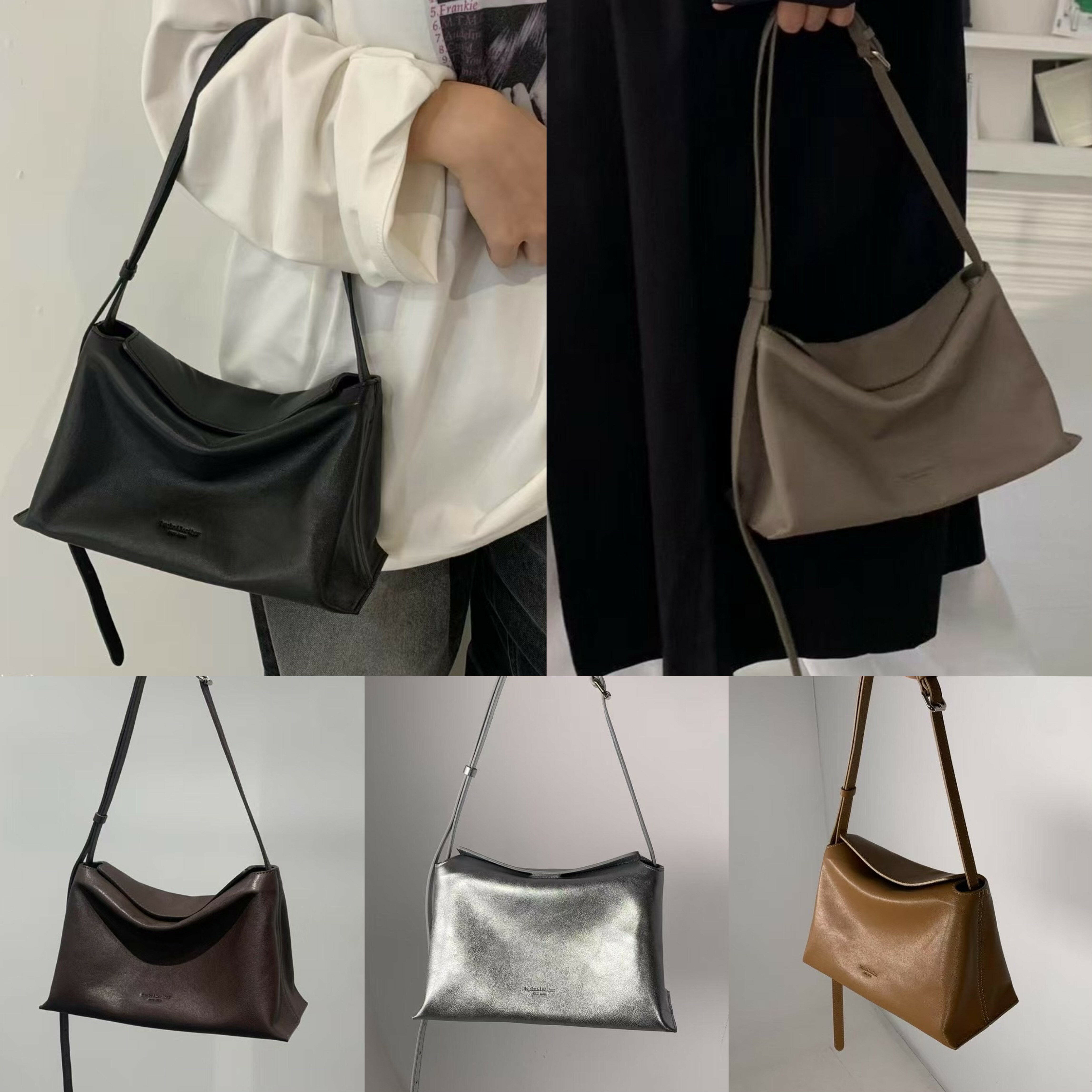 [ bucks&leather ] Magnetic Pillow Bag S