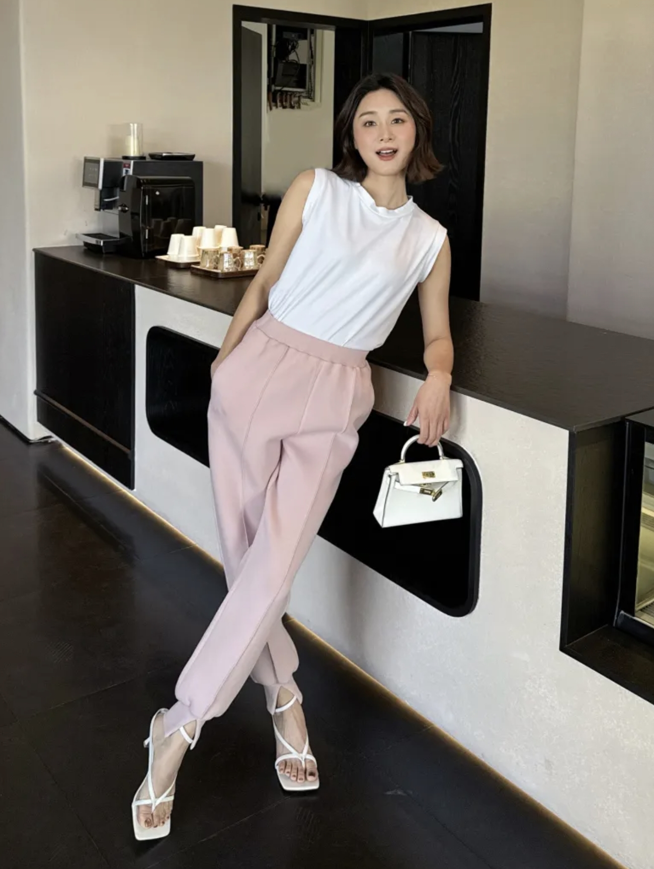 時髦感褲管開衩造型縮口休閒褲S-M / 2色 (Elegant & Love)