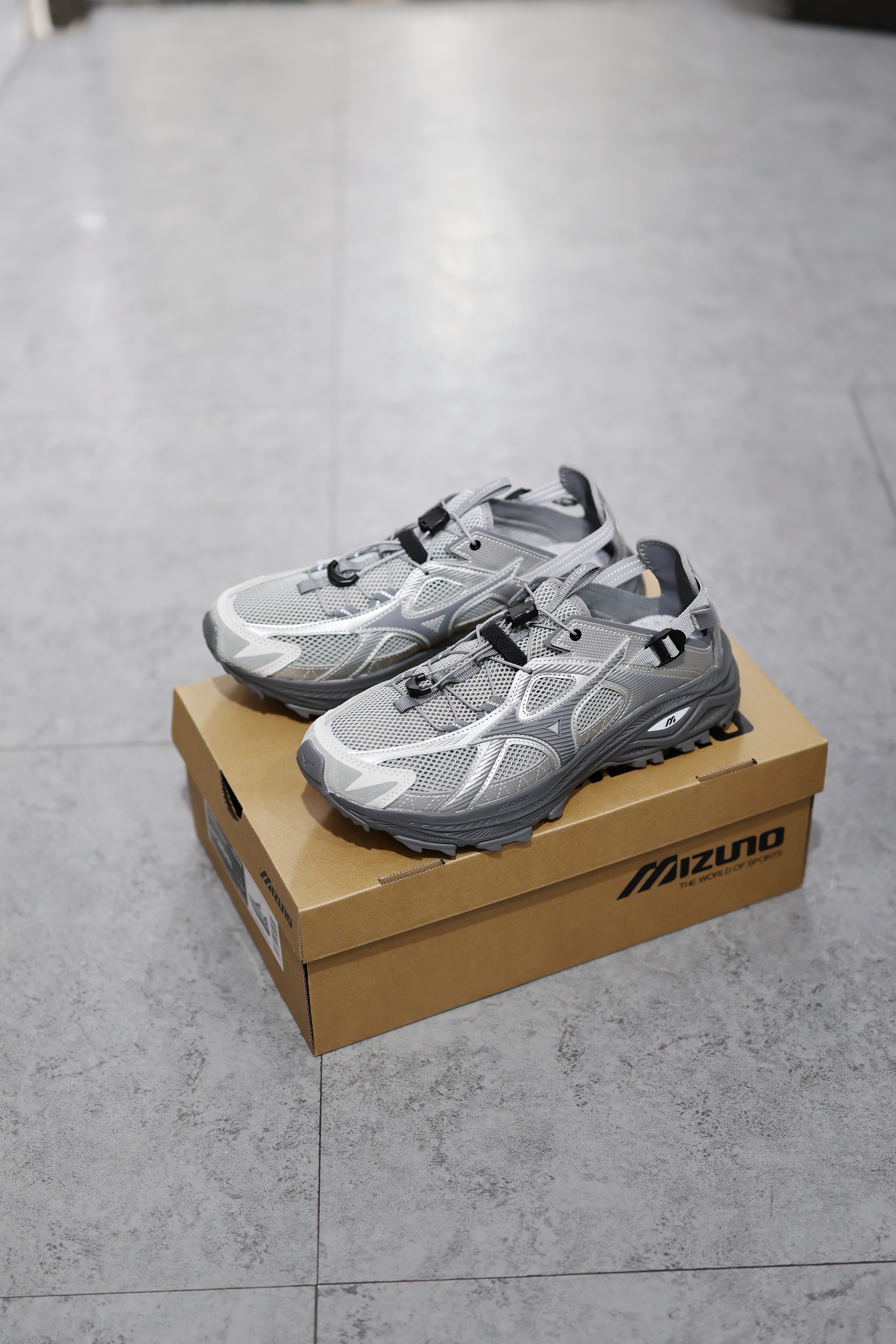 【Mizuno】Racer Trail SE Silver Grey レディース★D1GH241906 MIZUNO RACER TRAIL SE “GREY