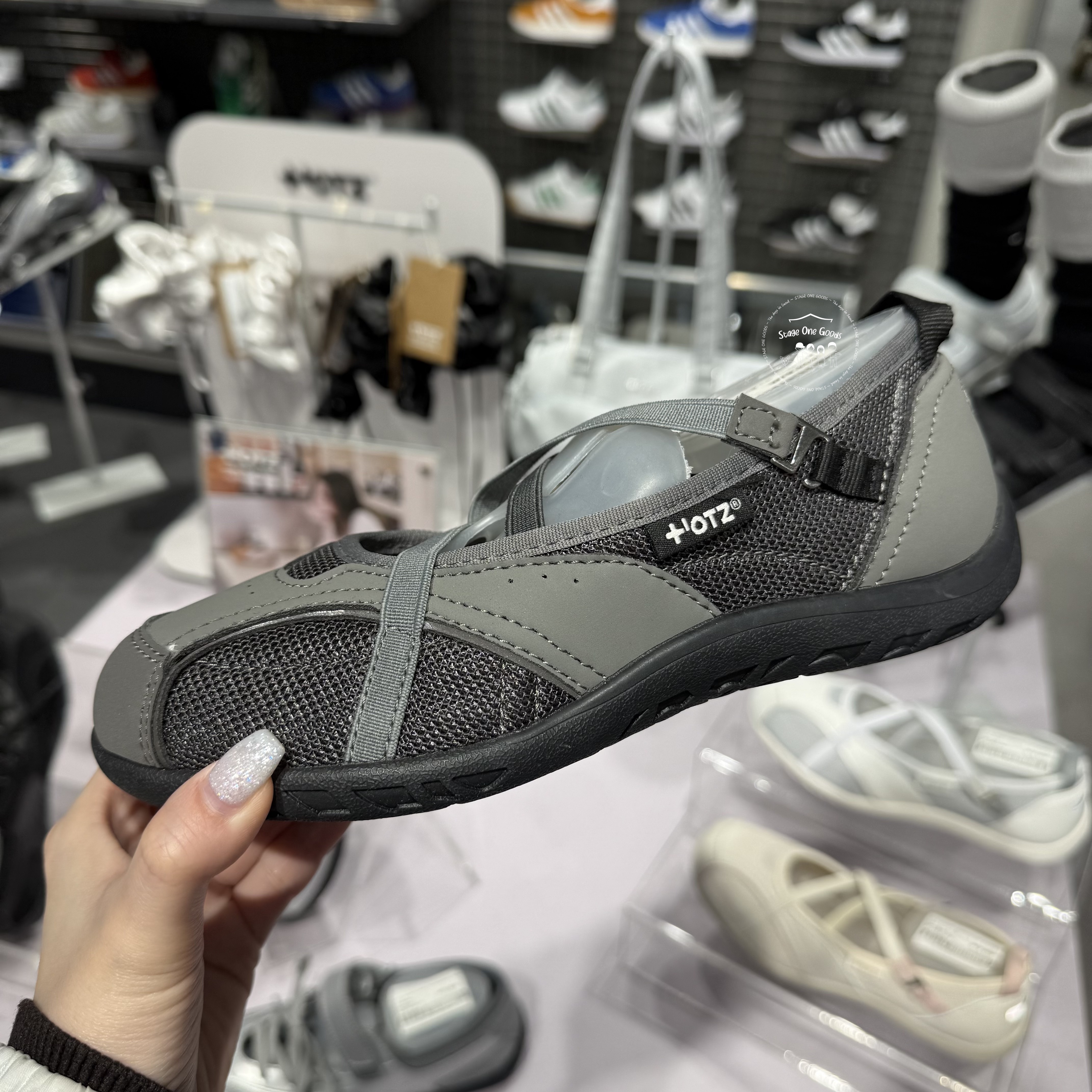 [OTZ] ROMARY BANDING FLAT SNEAKERS フラットシューズ 韓国人気 韓国アイドル着用【OTZ x MARGARIN FINGERS】FLAT SNEAKERS (OTZ