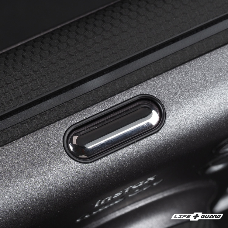 LIFE+GUARD 專用相機貼膜｜FUJIFILM instax Wide Evo 相機貼膜特寫