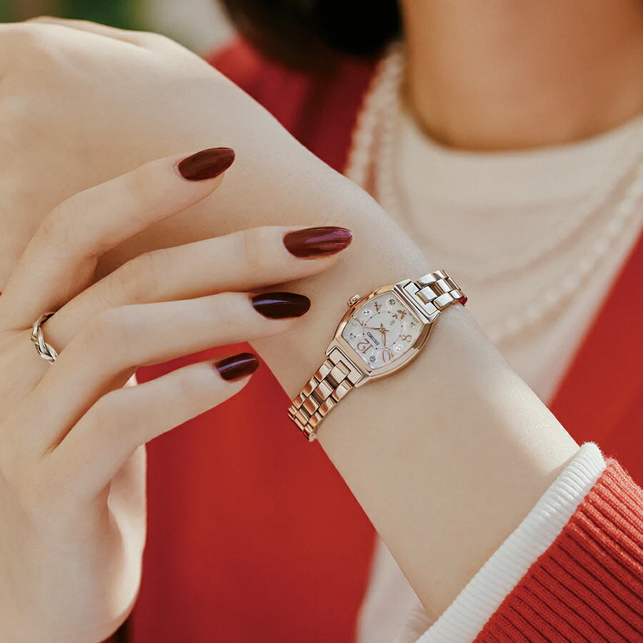 萬年鐘錶 - SEIKO  LUKIA系列 花藝聯名30周年限量珍珠貝鑽石玫瑰金女錶 SSWA014J / 4N30-00X0K  錶徑21MM