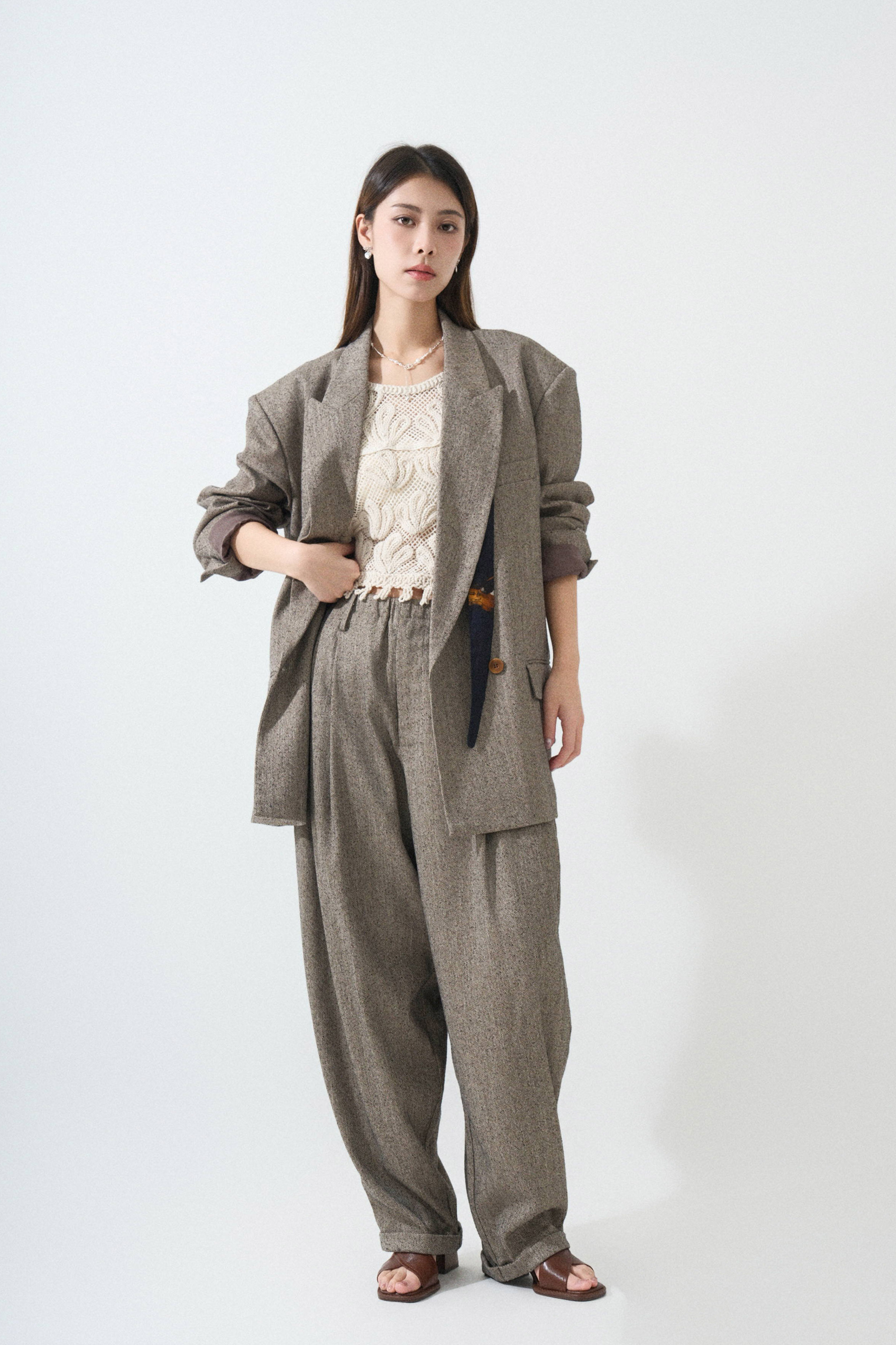 雙褶人字紋繭型闊西褲  (現貨款式）