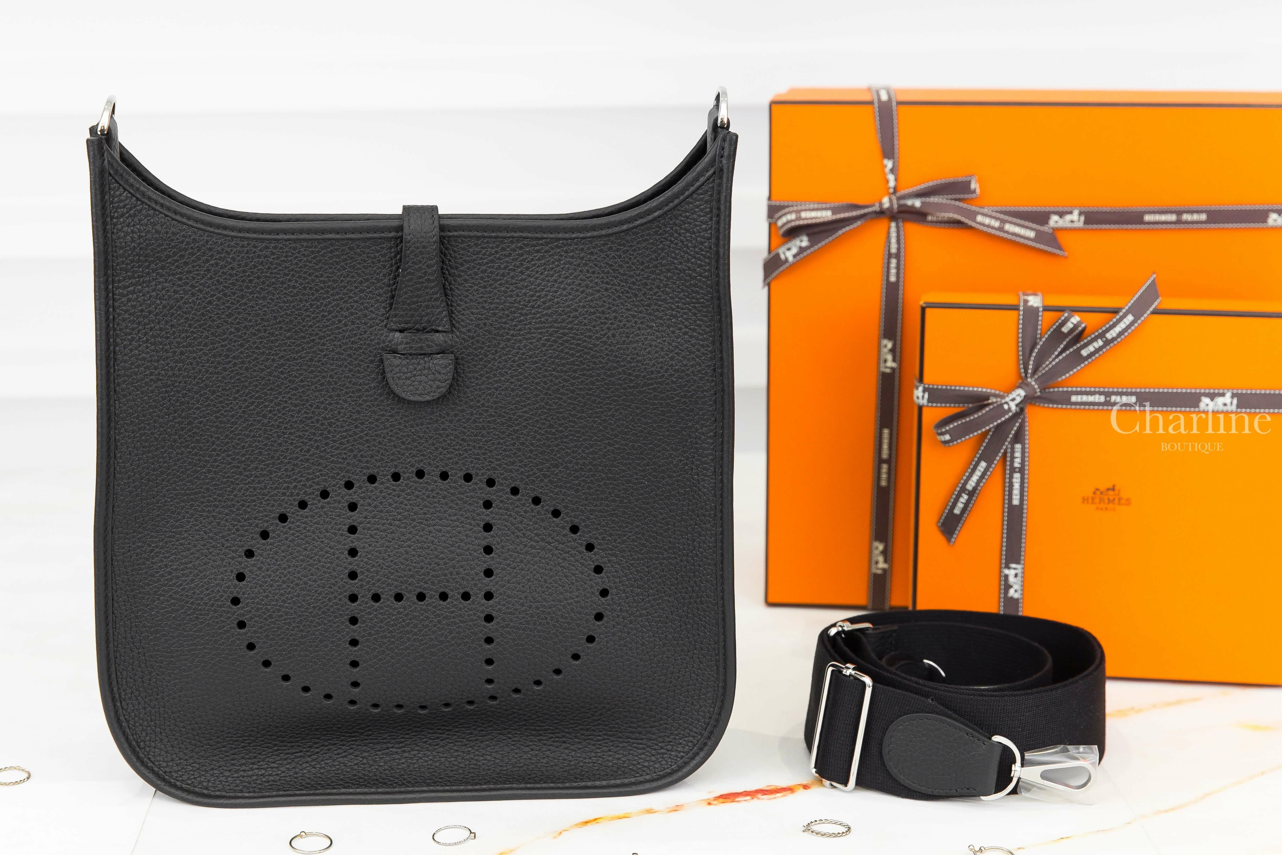 Hermès Evelyne 29cm 89 Noir Taurillon Clemence 黑色銀釦簍空洞洞肩背包-Charline Boutique 精品代購