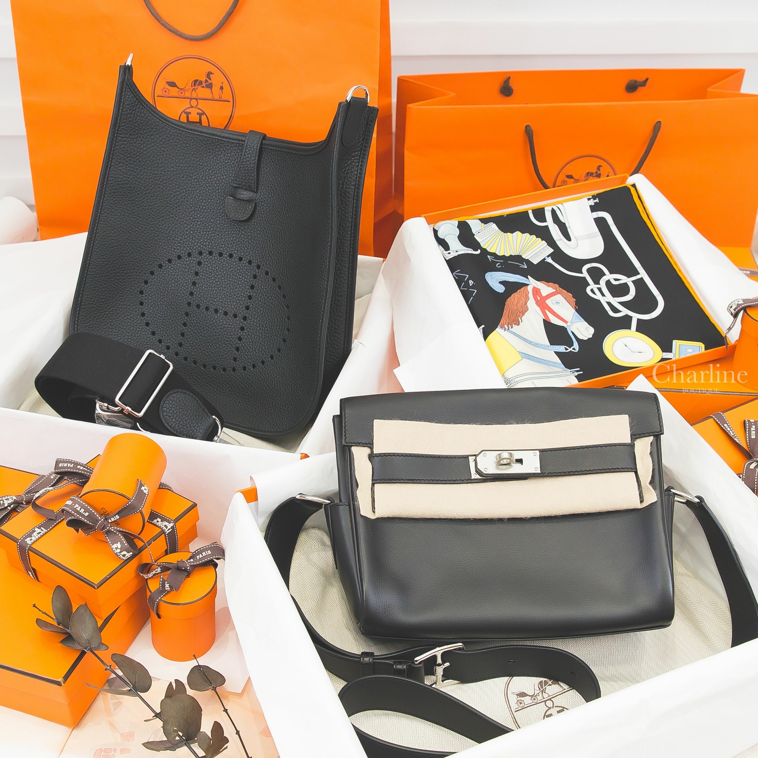 Hermès Evelyne 29cm黑色銀釦簍空洞洞肩背包,Kelly Messenger黑色銀釦小型肩背包,Scarf90黑色/紅色/彩色雙人茶會真絲方巾-Charline Boutique 精品代購-Charline Boutique 精品代購