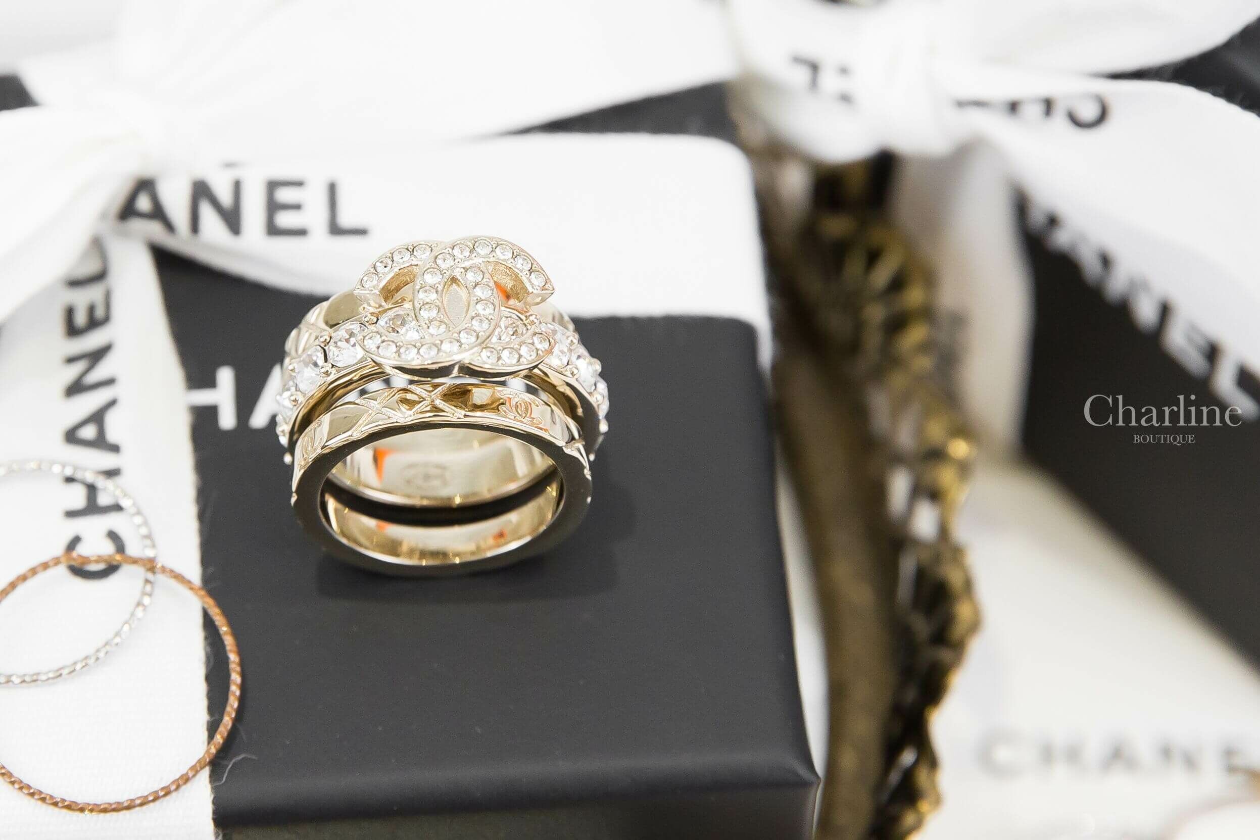 Chanel Ring 金色CC菱格紋/水鑽CC戒指三件組-Charline Boutique 精品代購