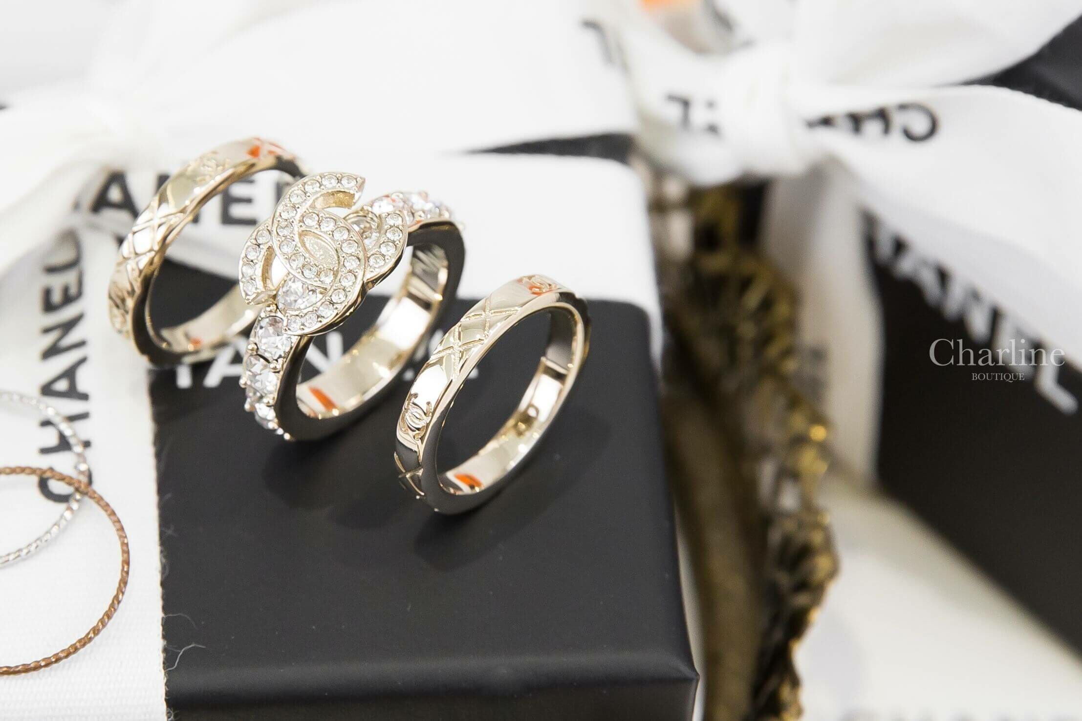 Chanel Ring 金色CC菱格紋/水鑽CC戒指三件組-Charline Boutique 精品代購