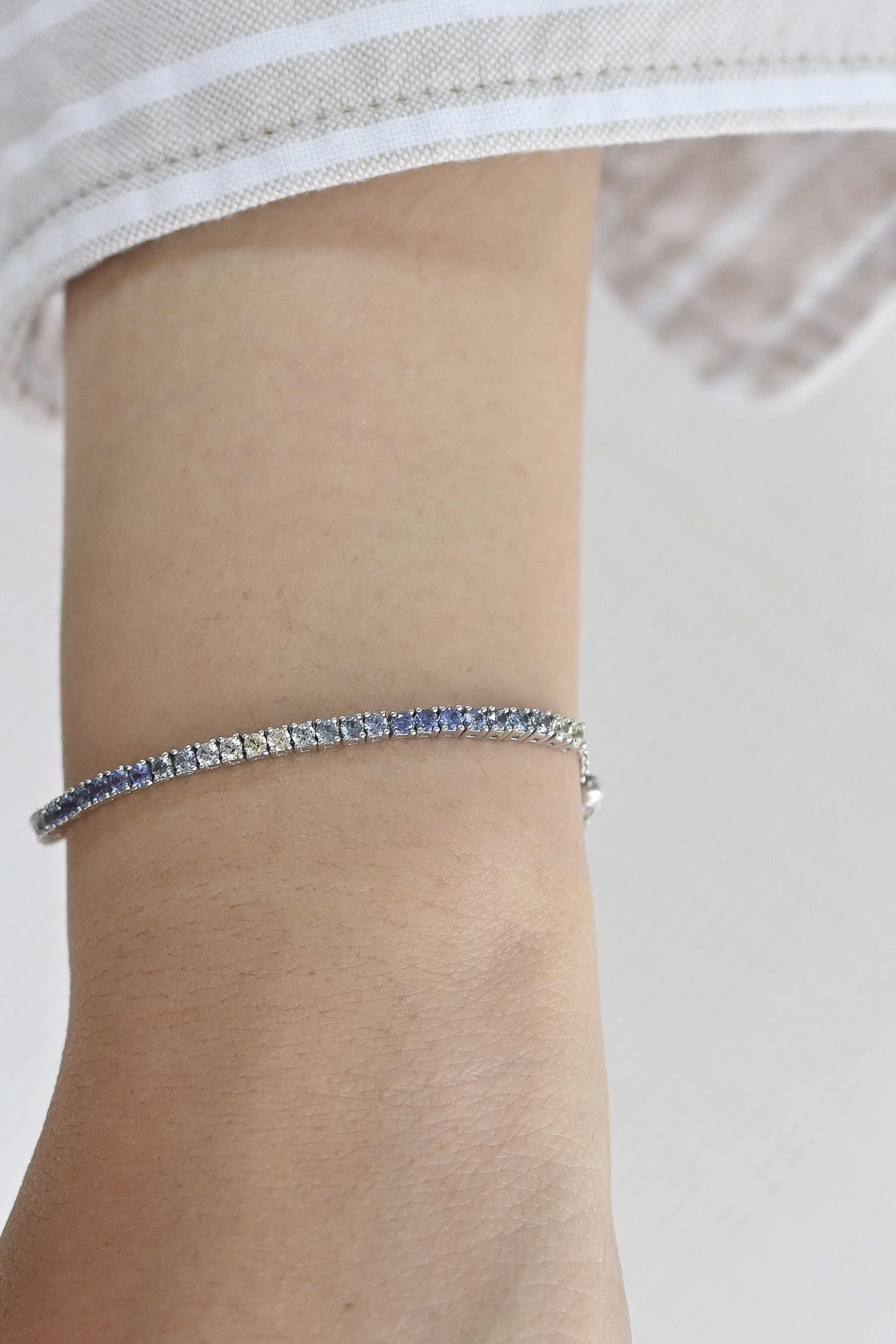 18K Blue Sapphire Gradient color 1.22ct Half Tennis Bracelet